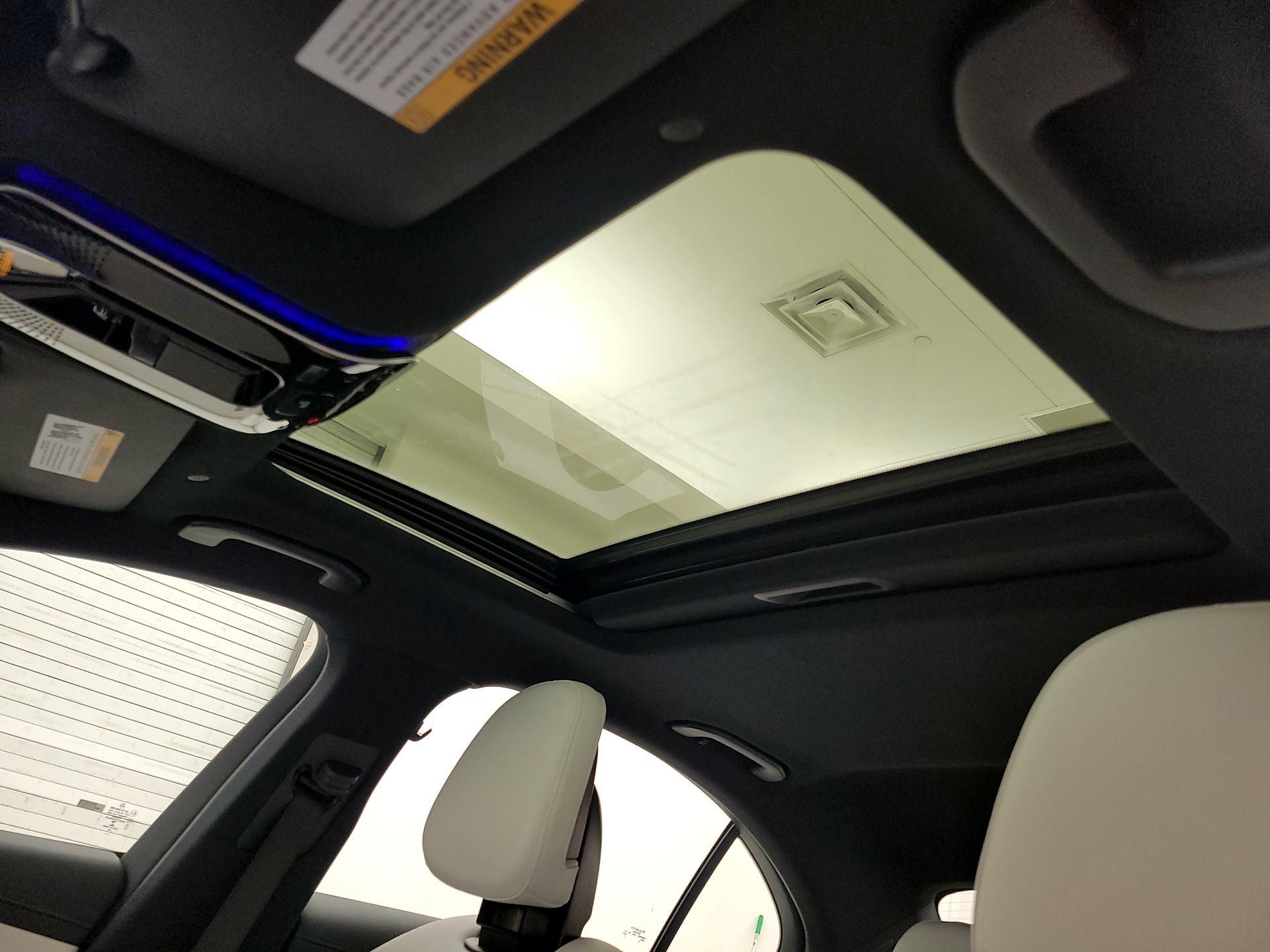 Thumbnail: 2022 Mercedes-Benz C-Class - 19