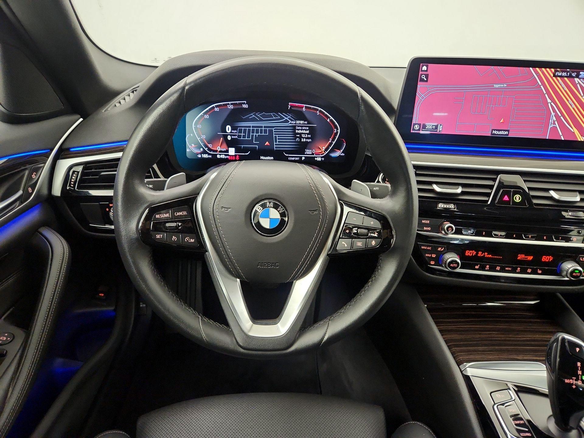 Thumbnail: 2023 BMW 5 Series - 10