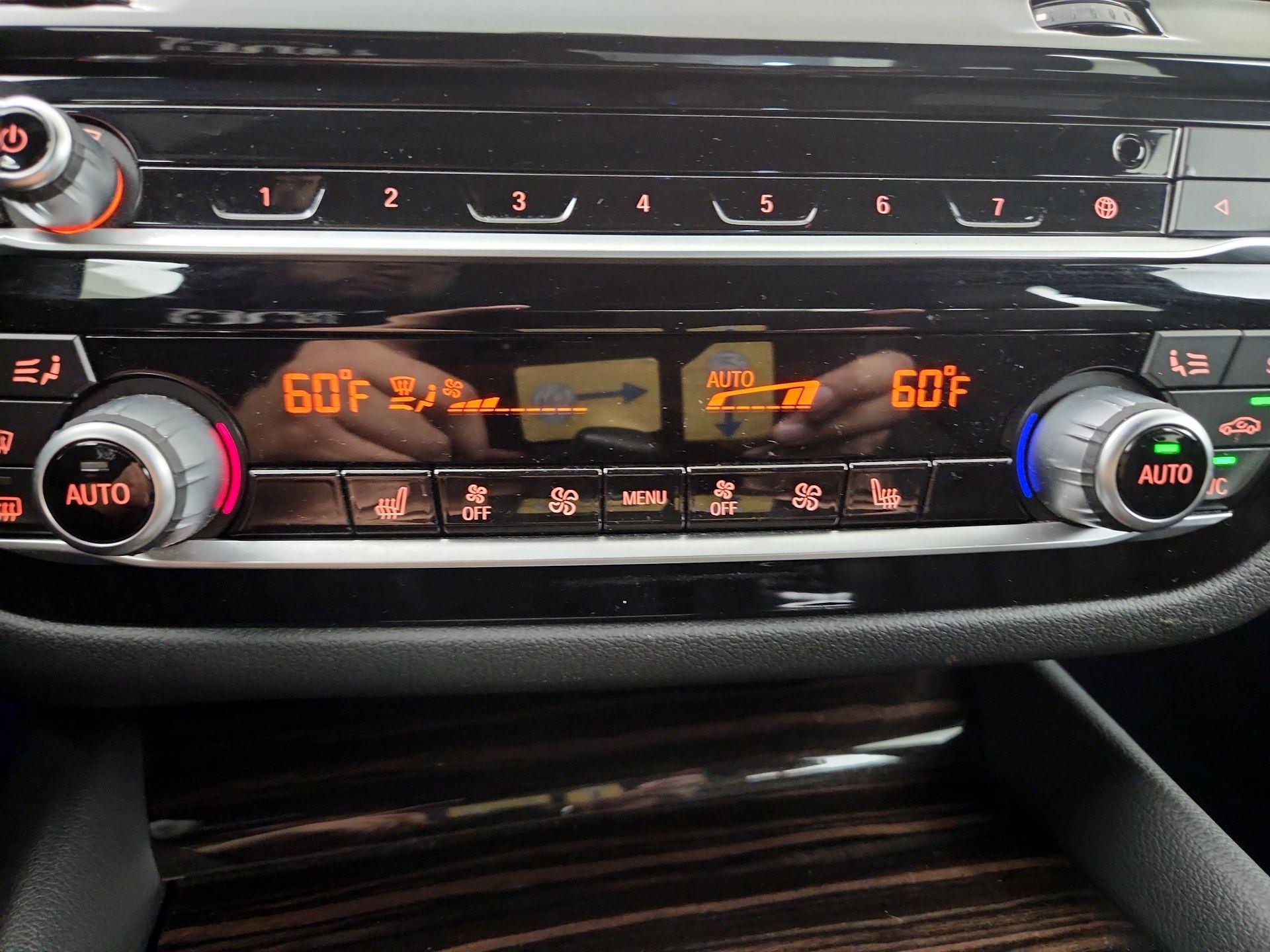 Thumbnail: 2023 BMW 5 Series - 14