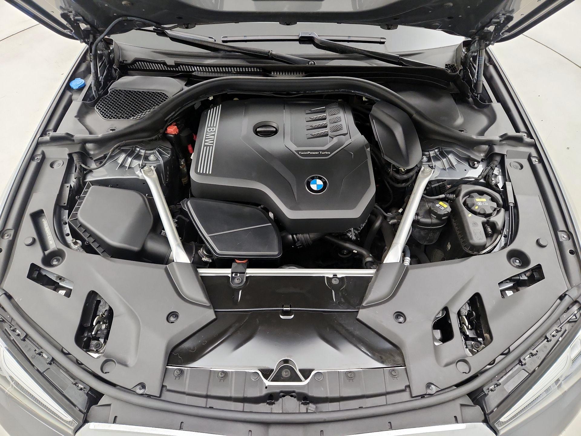 Thumbnail: 2023 BMW 5 Series - 17