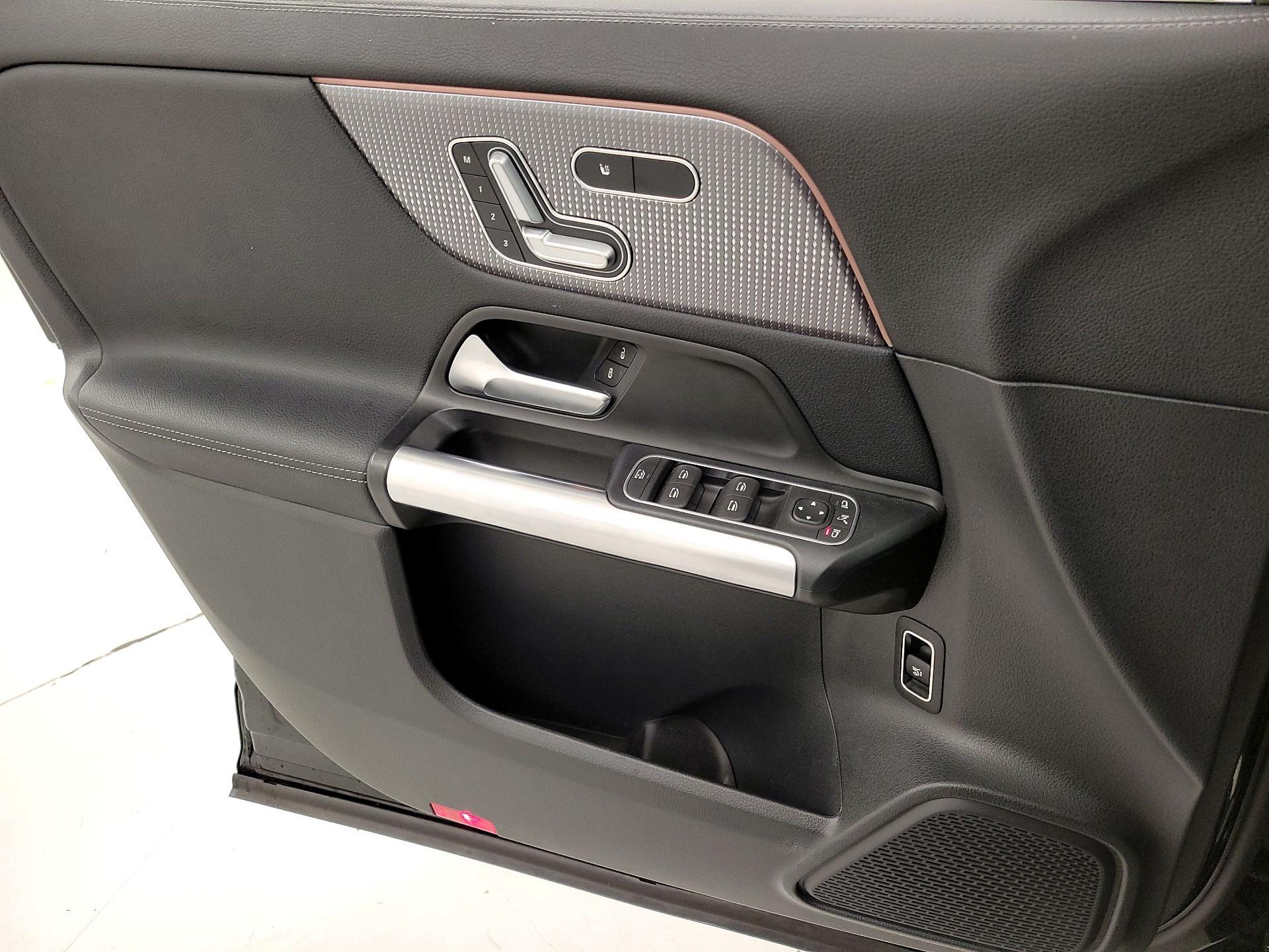 Thumbnail: 2023 Mercedes-Benz GLA - 12