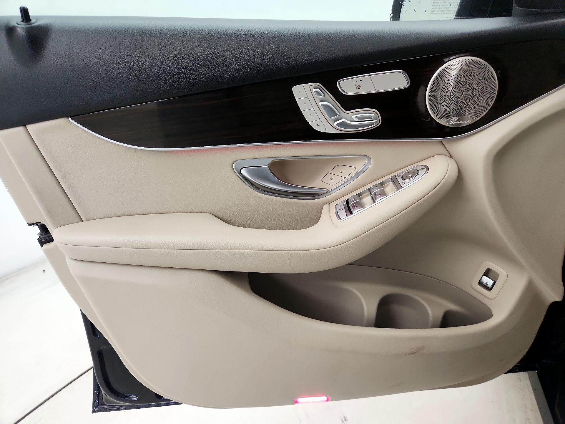 Thumbnail: 2021 Mercedes-Benz GLC - 12