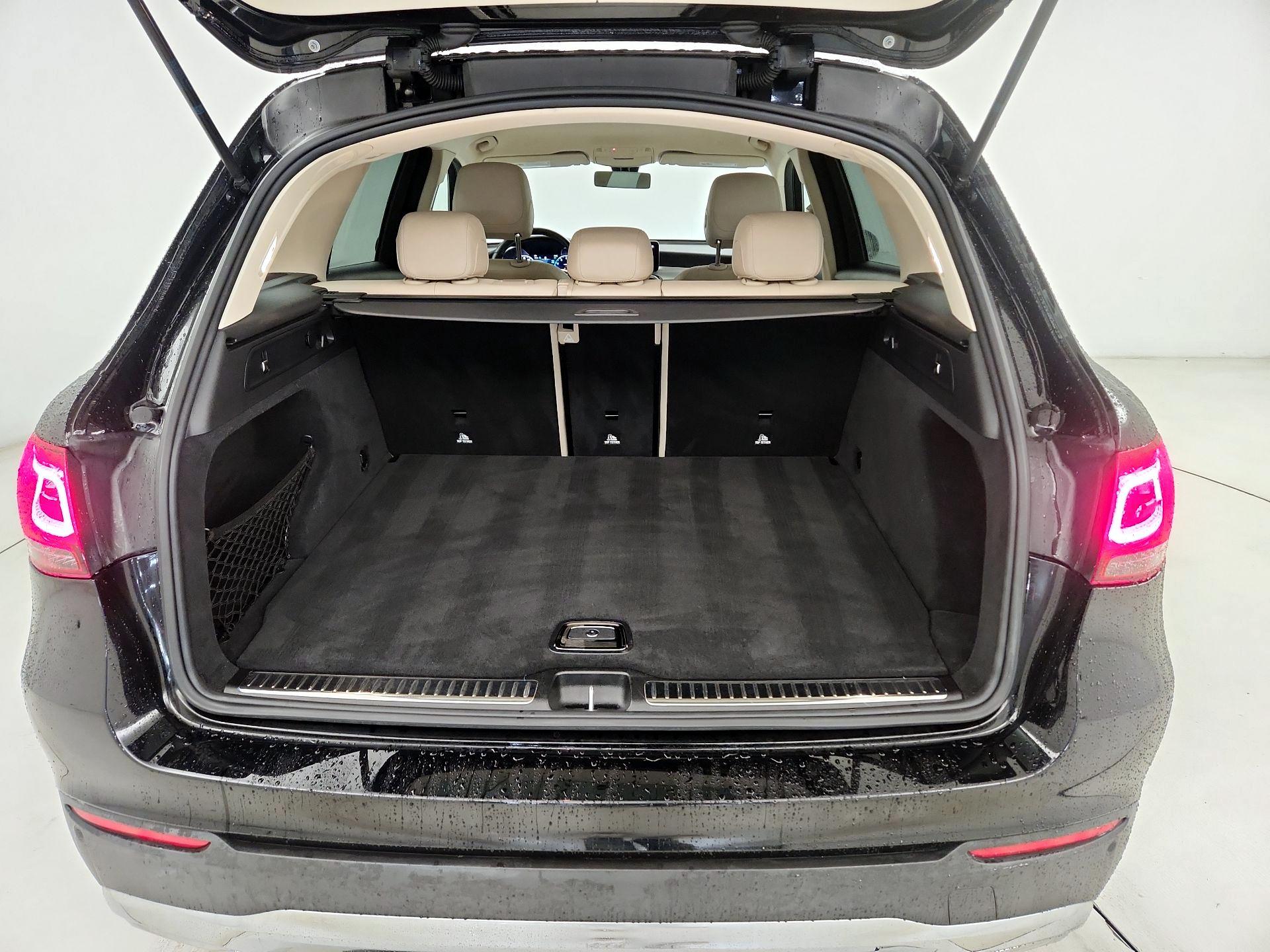 Thumbnail: 2021 Mercedes-Benz GLC - 16