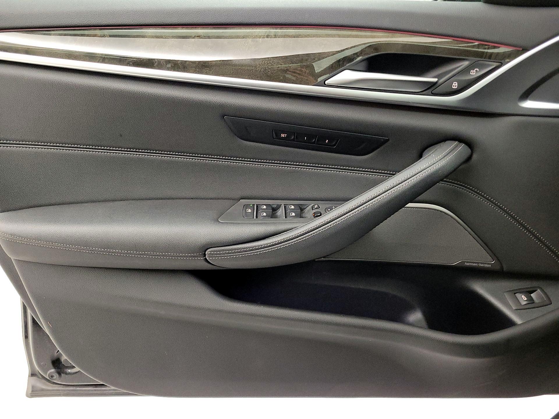 Thumbnail: 2022 BMW 5 Series - 12