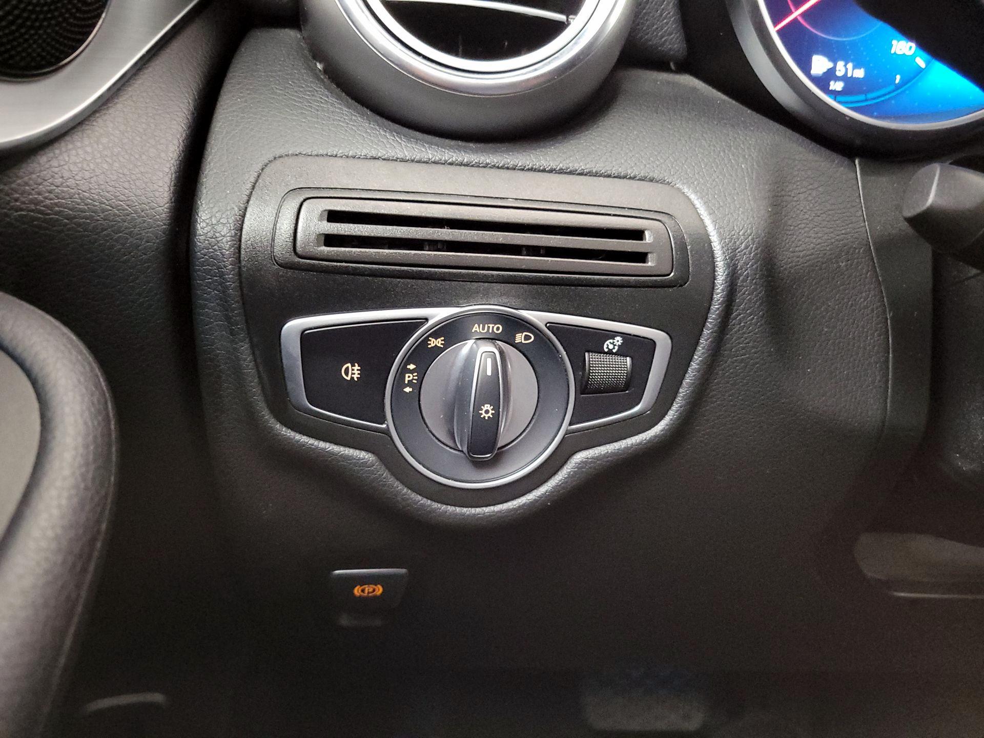 Thumbnail: 2022 Mercedes-Benz GLC - 13