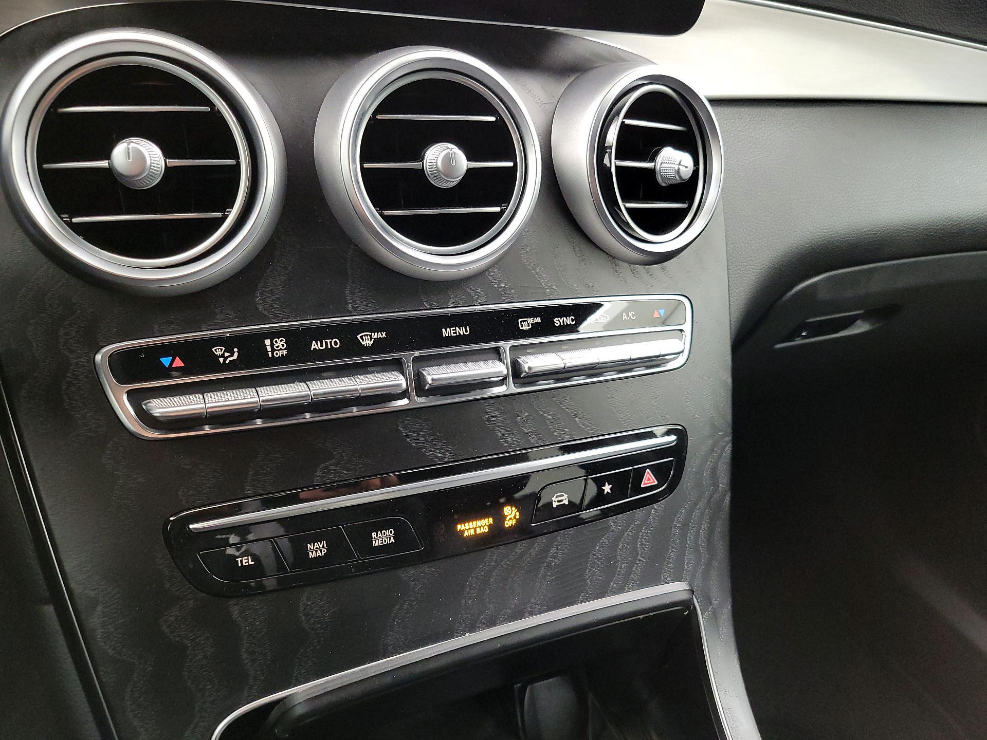 Thumbnail: 2022 Mercedes-Benz GLC - 16