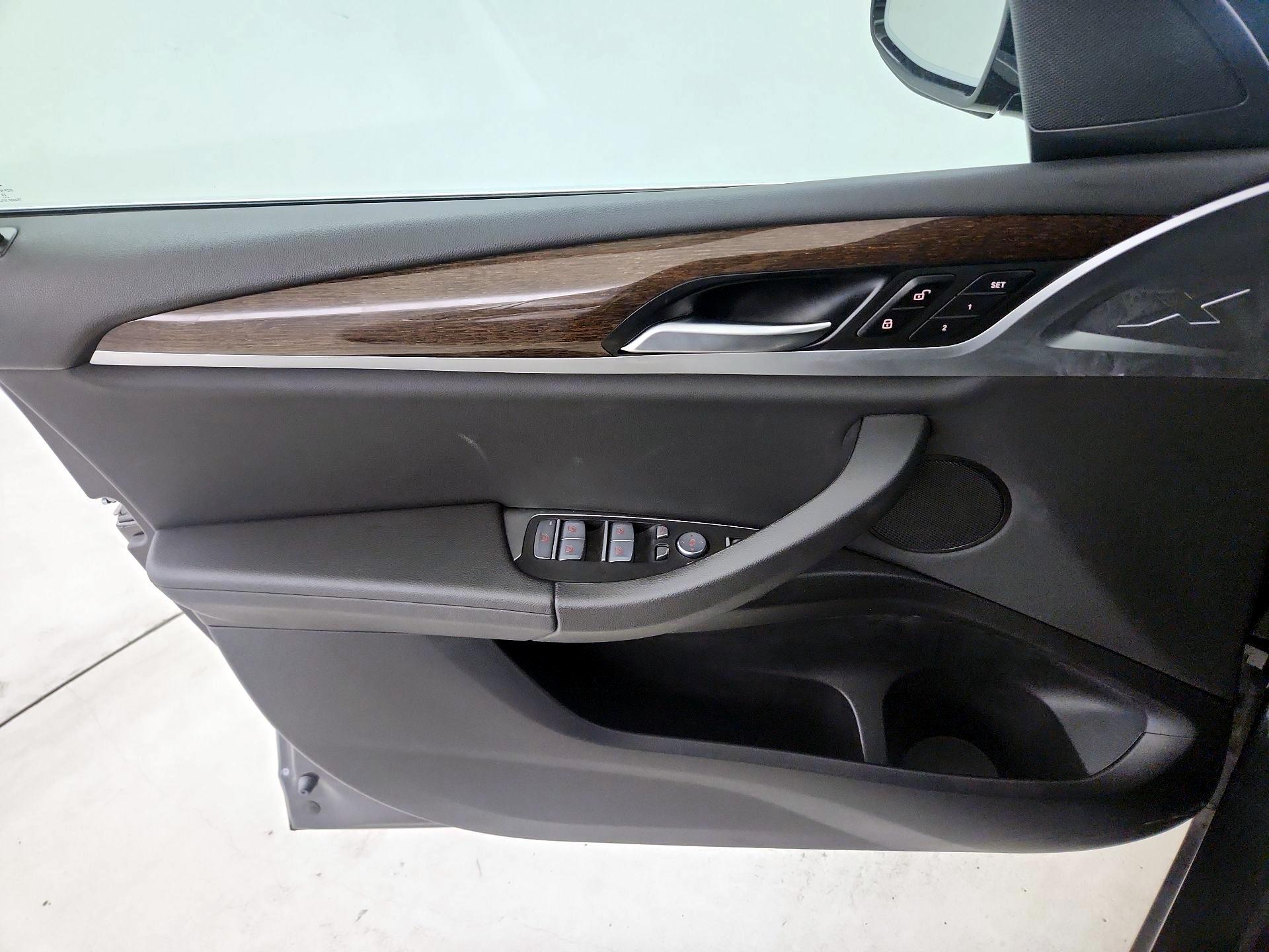 Thumbnail: 2021 BMW X3 - 12