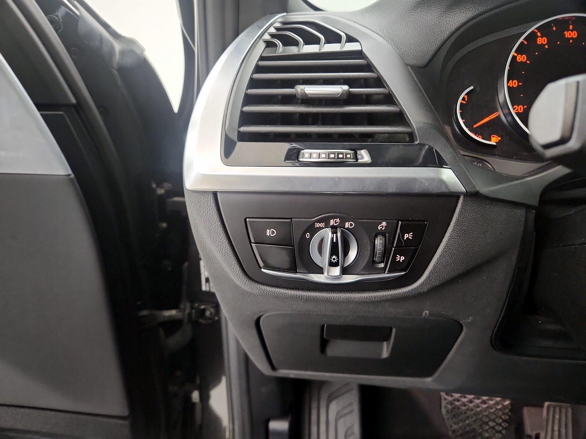 Thumbnail: 2021 BMW X3 - 13