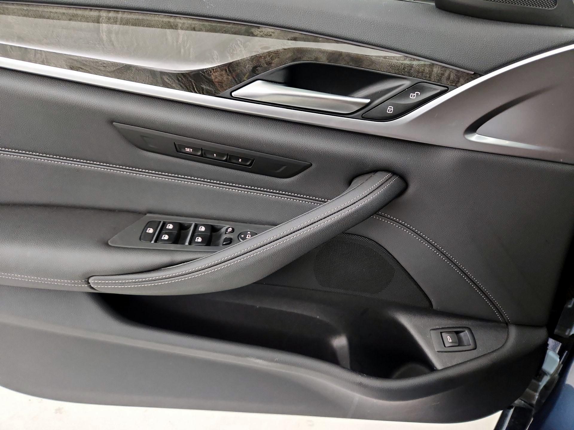 Thumbnail: 2023 BMW 5 Series - 12