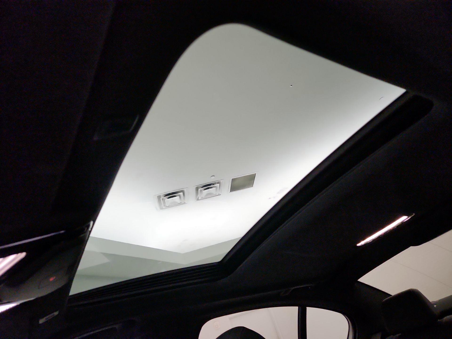 Thumbnail: 2023 BMW 5 Series - 20