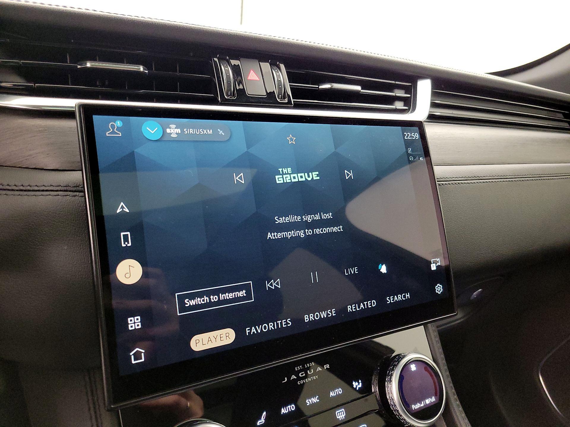 Thumbnail: 2022 Jaguar F-Pace - 16