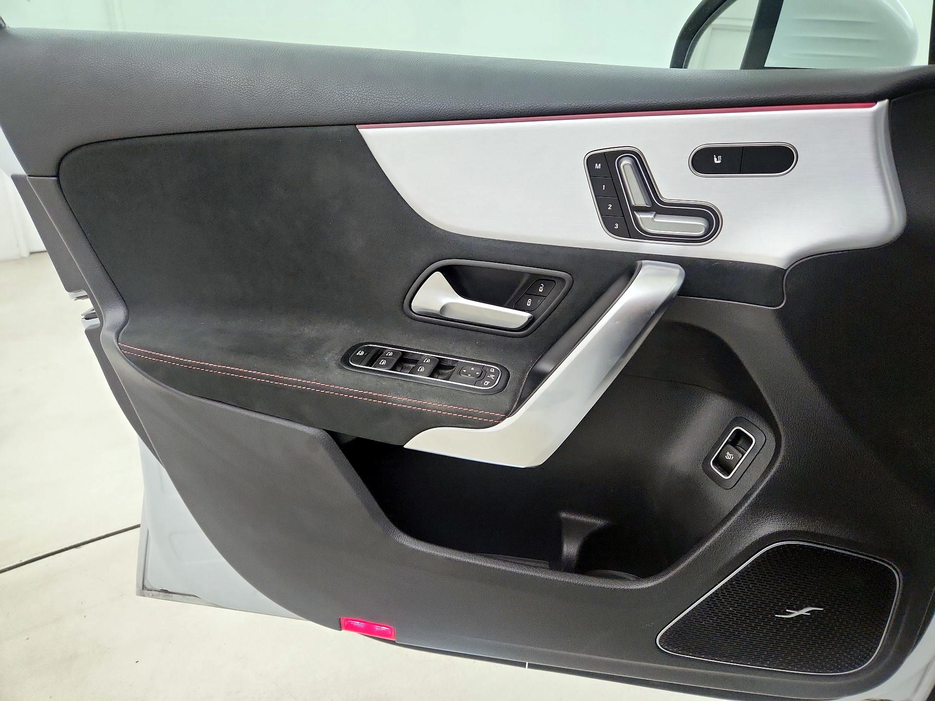 Thumbnail: 2020 Mercedes-Benz A-Class - 12