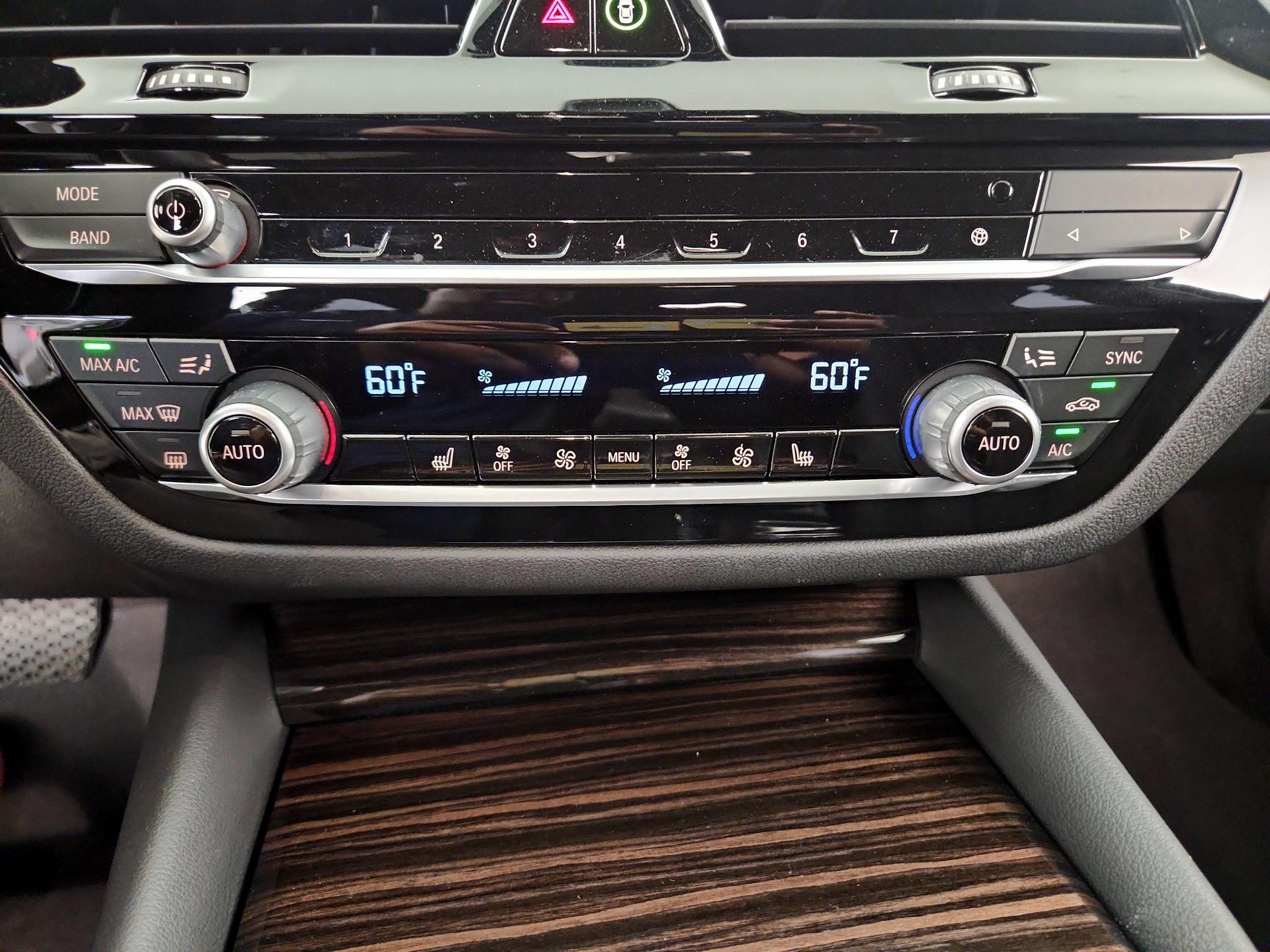 Thumbnail: 2023 BMW 5 Series - 17