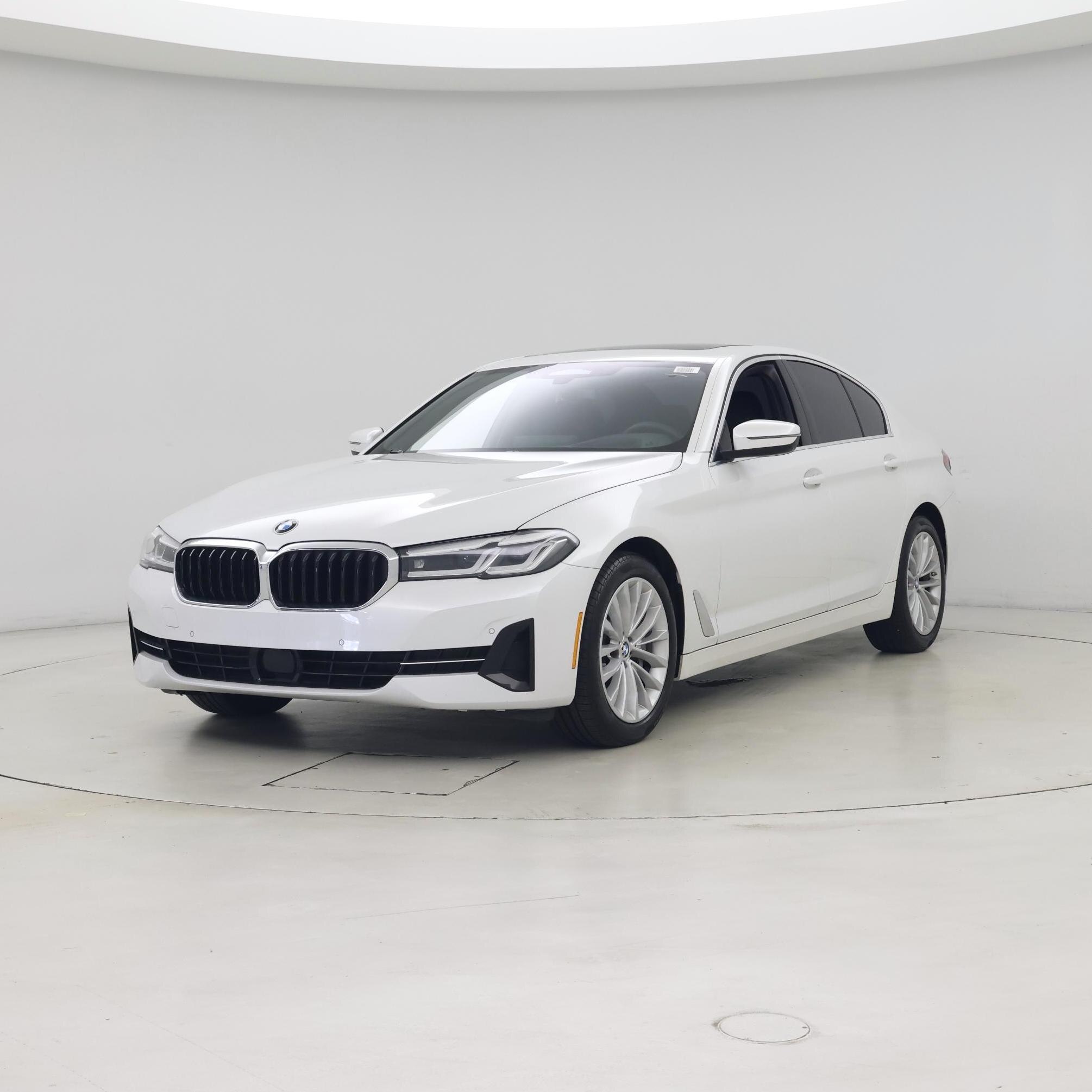 Thumbnail: 2023 BMW 5 Series - 4
