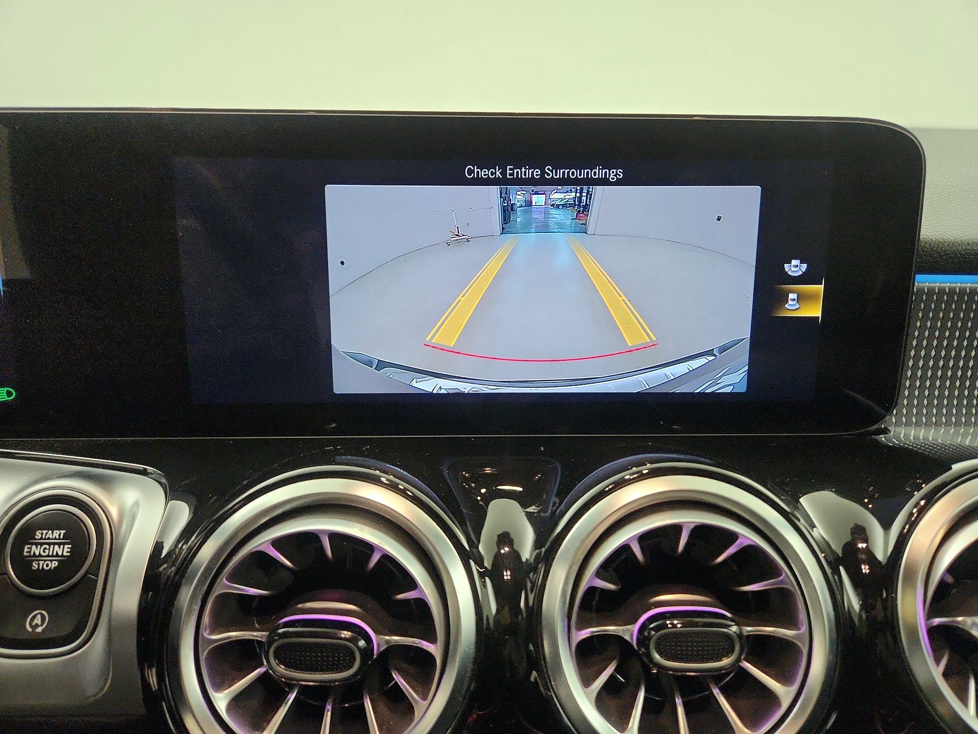 Thumbnail: 2022 Mercedes-Benz GLB - 15