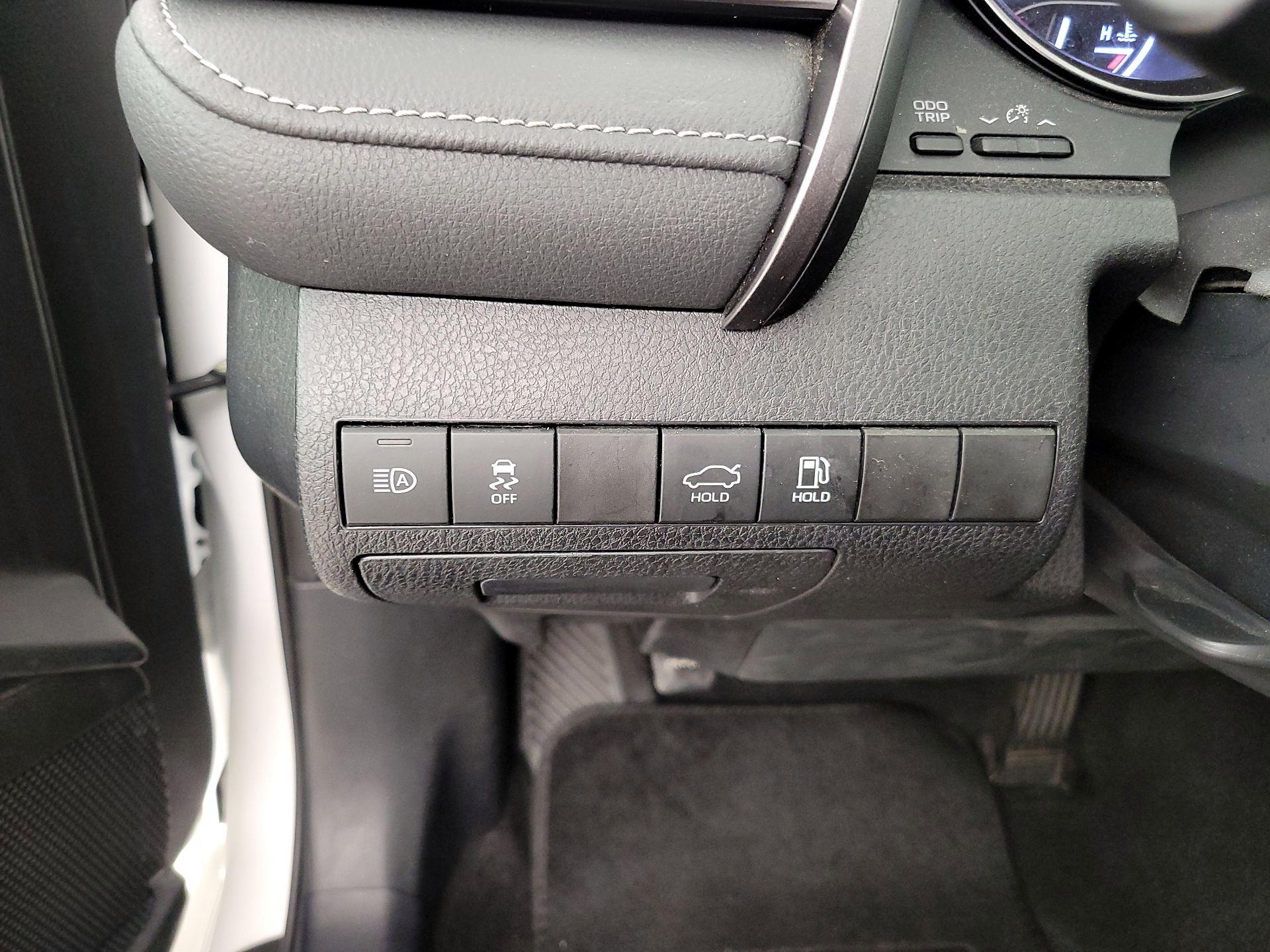 Thumbnail: 2023 Toyota Camry - 13