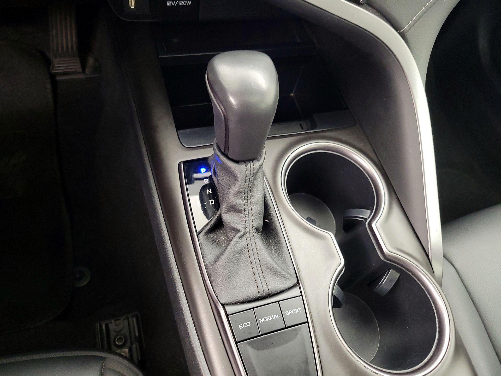 Thumbnail: 2023 Toyota Camry - 17