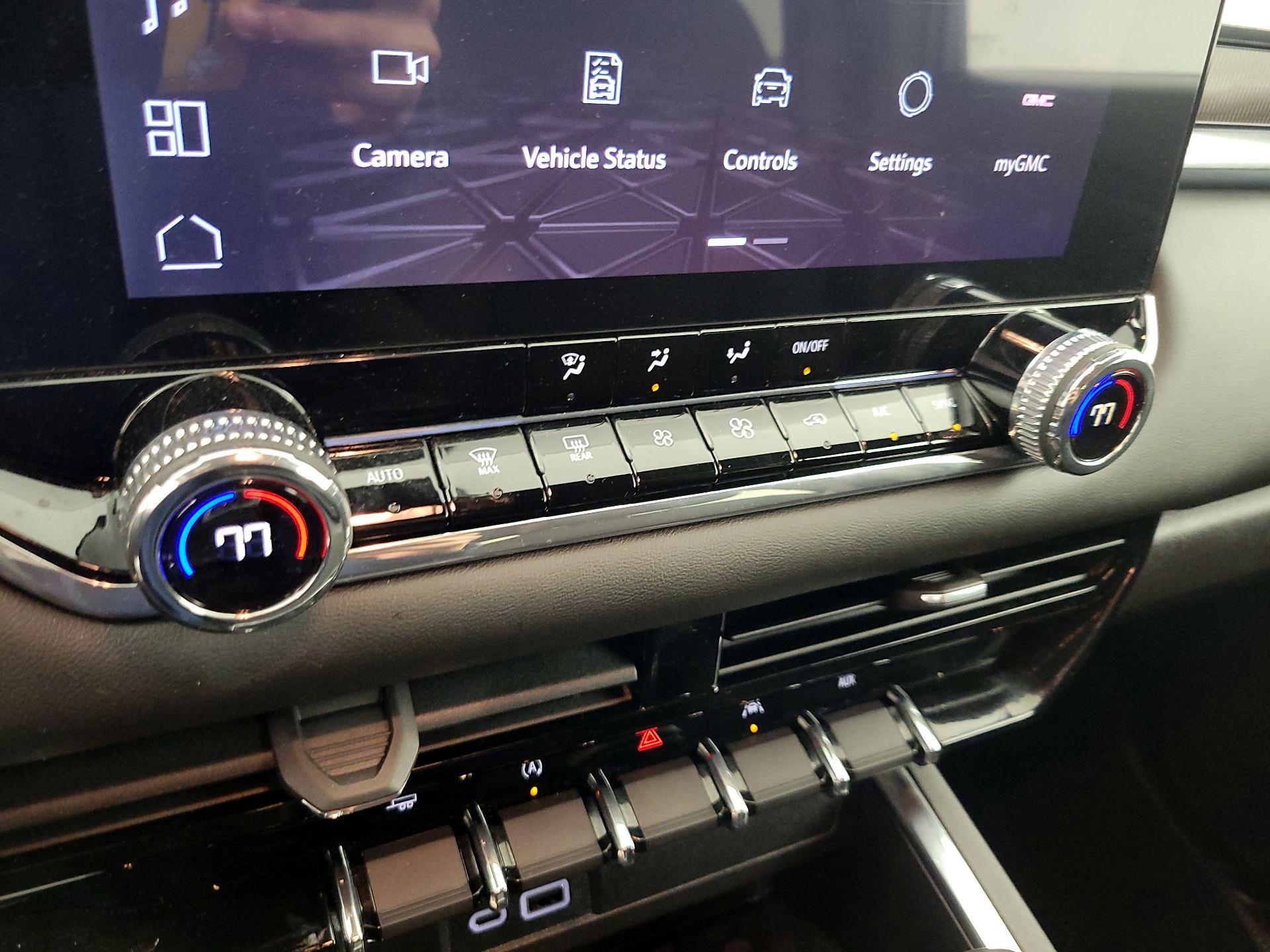 Thumbnail: 2024 GMC Canyon - 16