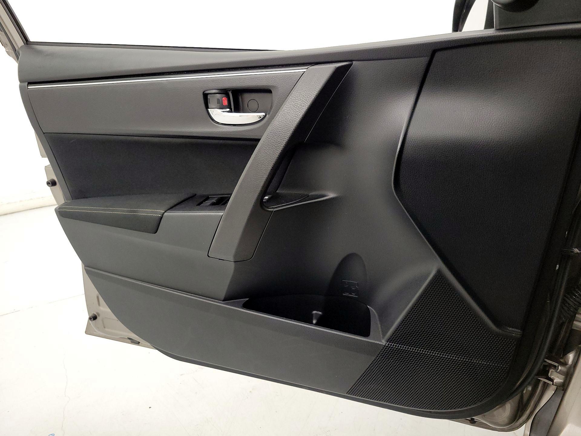 Thumbnail: 2019 Toyota Corolla - 12