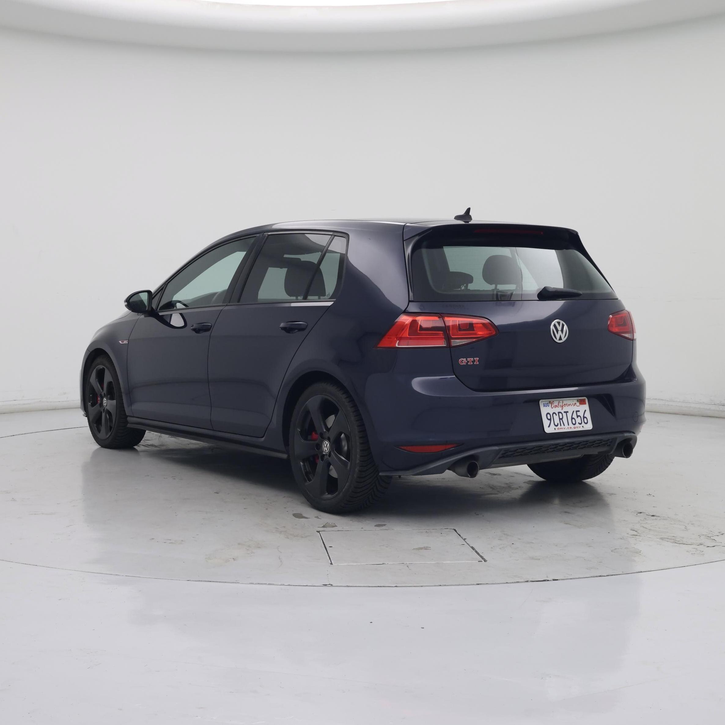 Thumbnail: 2016 Volkswagen Golf - 2
