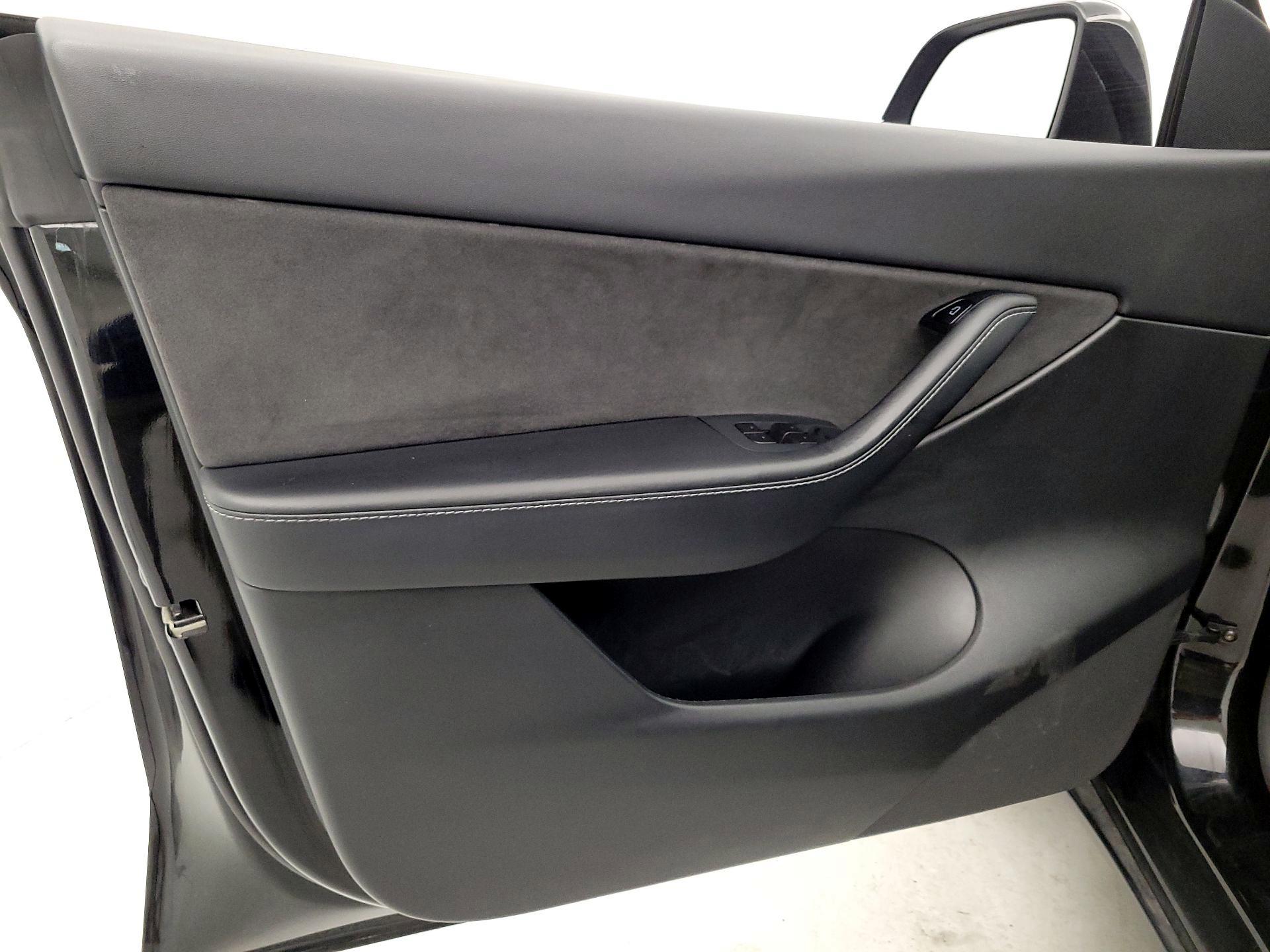 Thumbnail: 2021 Tesla Model Y - 12