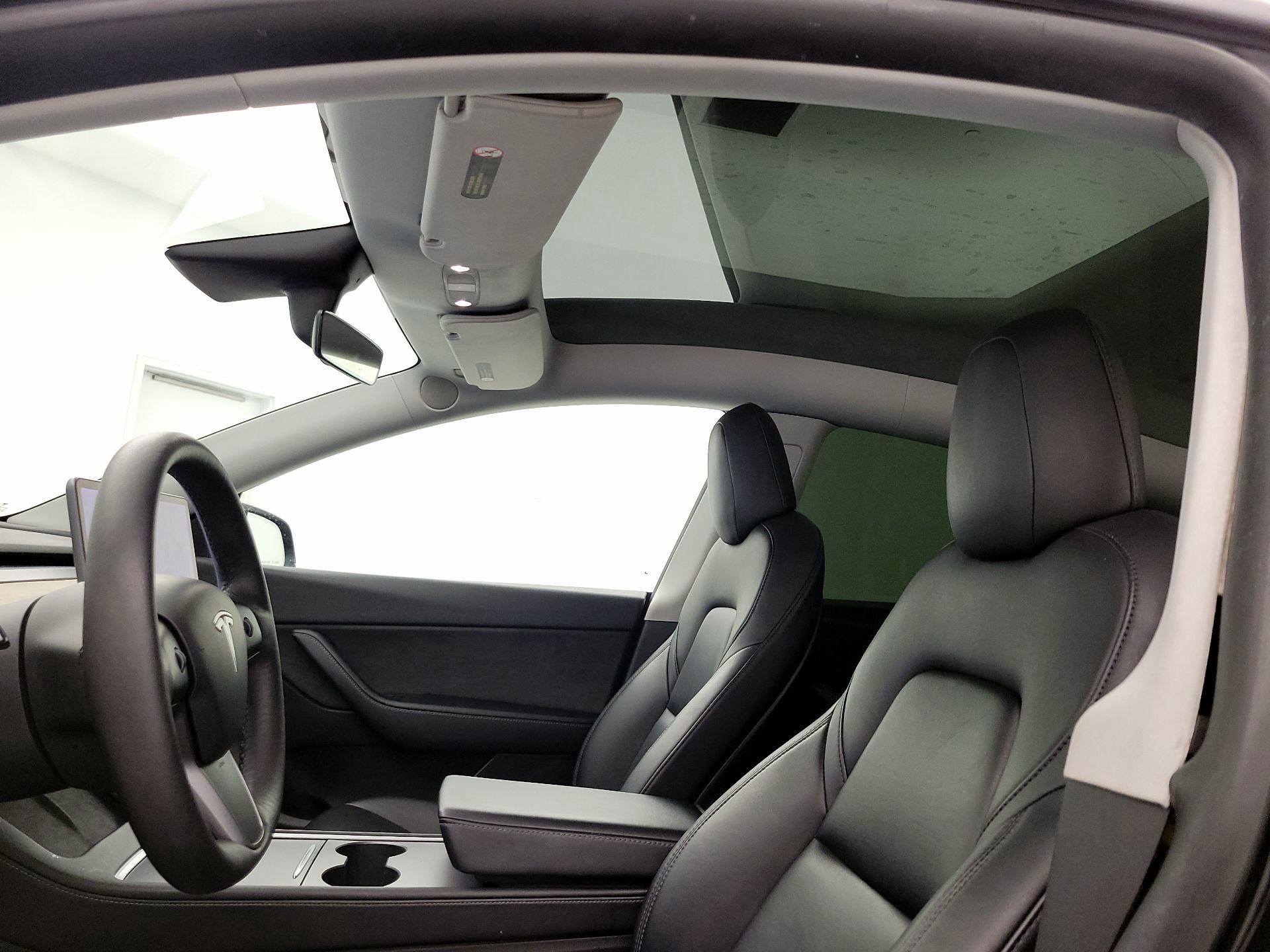 Thumbnail: 2021 Tesla Model Y - 19