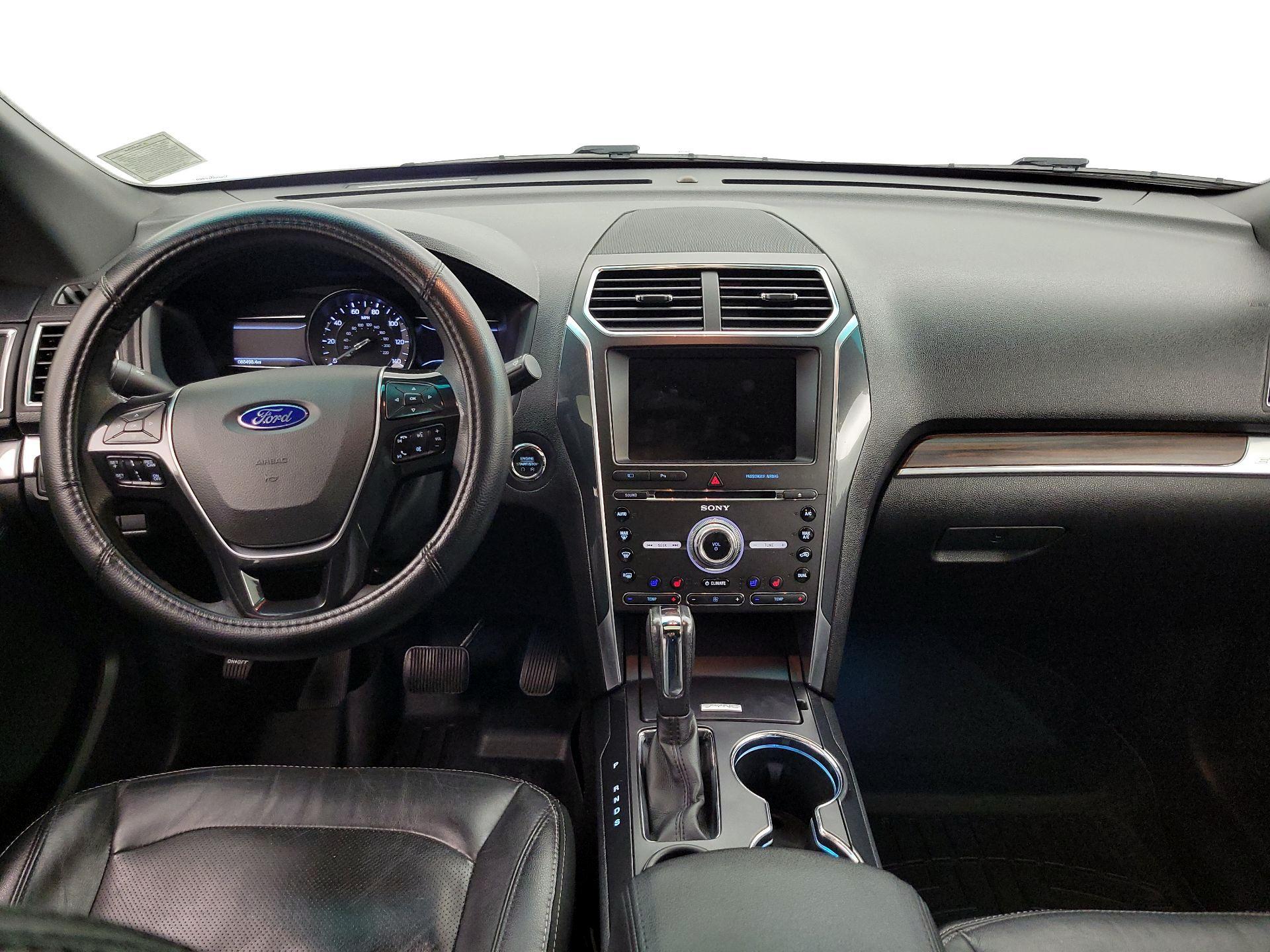 Thumbnail: 2016 Ford Explorer - 9