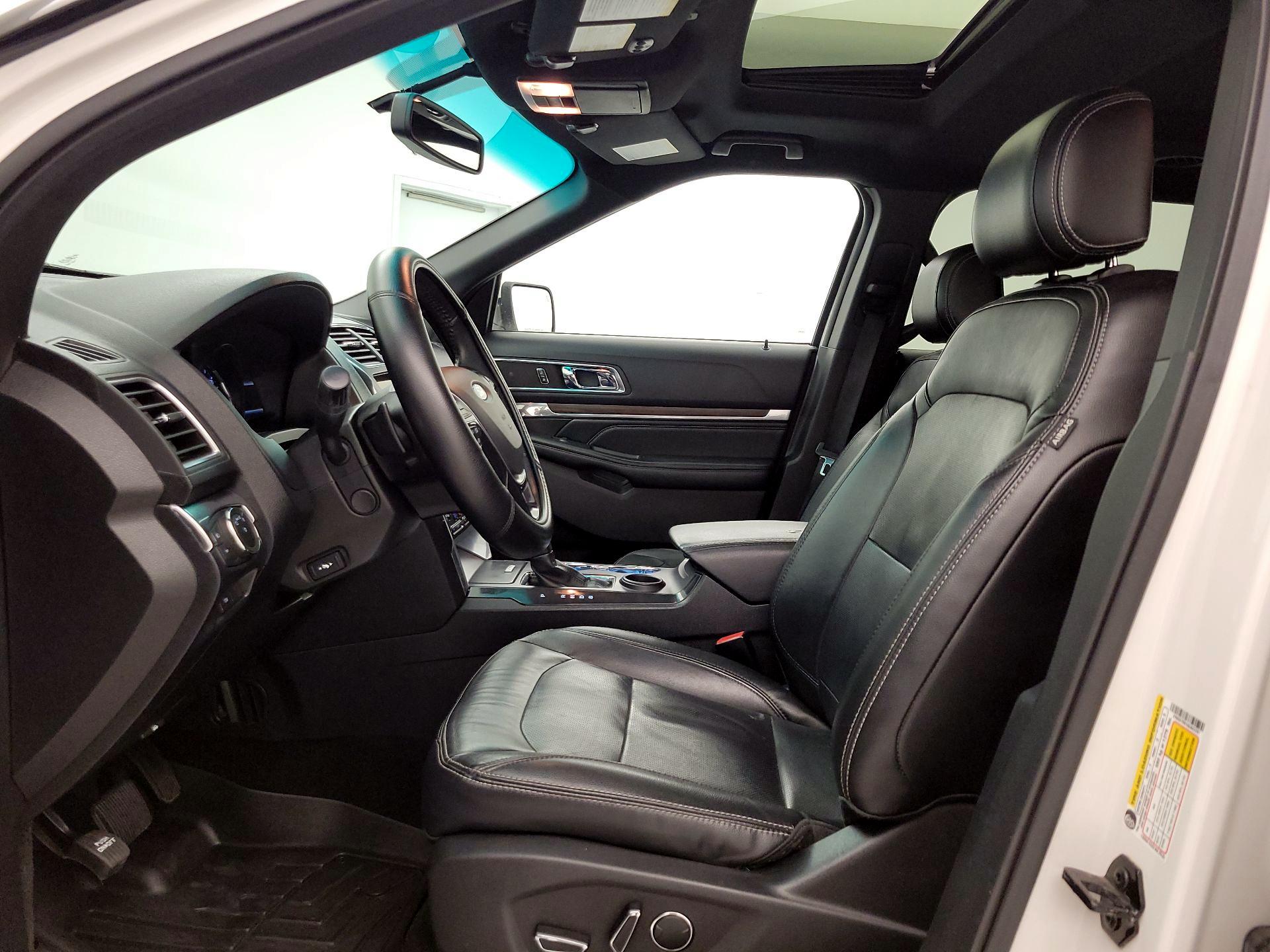 Thumbnail: 2016 Ford Explorer - 11