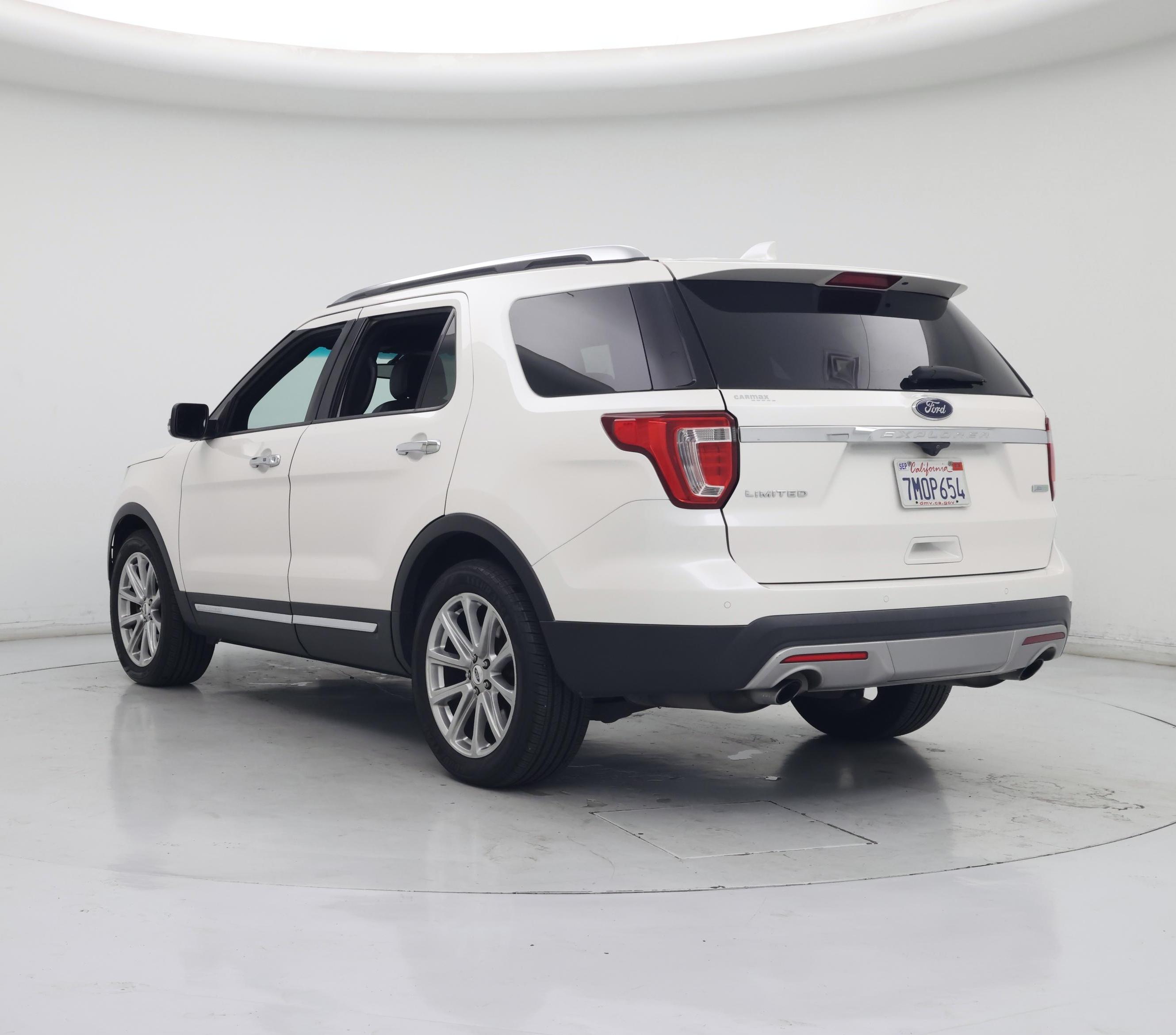 Thumbnail: 2016 Ford Explorer - 2