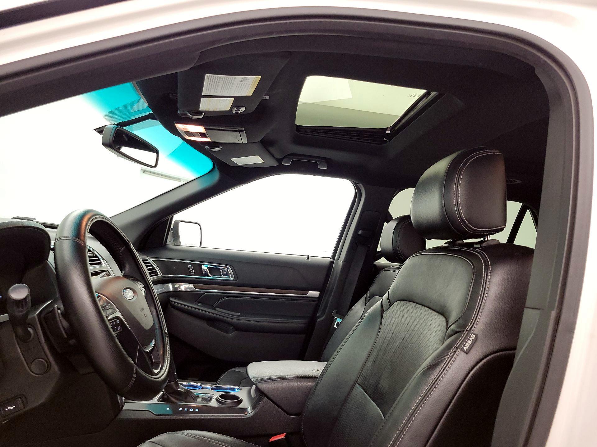 Thumbnail: 2016 Ford Explorer - 20