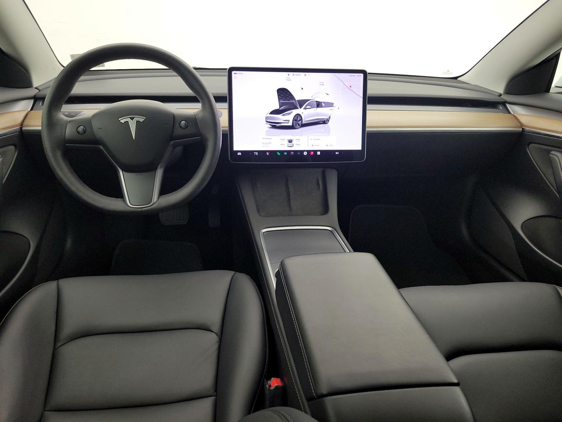 Thumbnail: 2023 Tesla Model 3 - 9