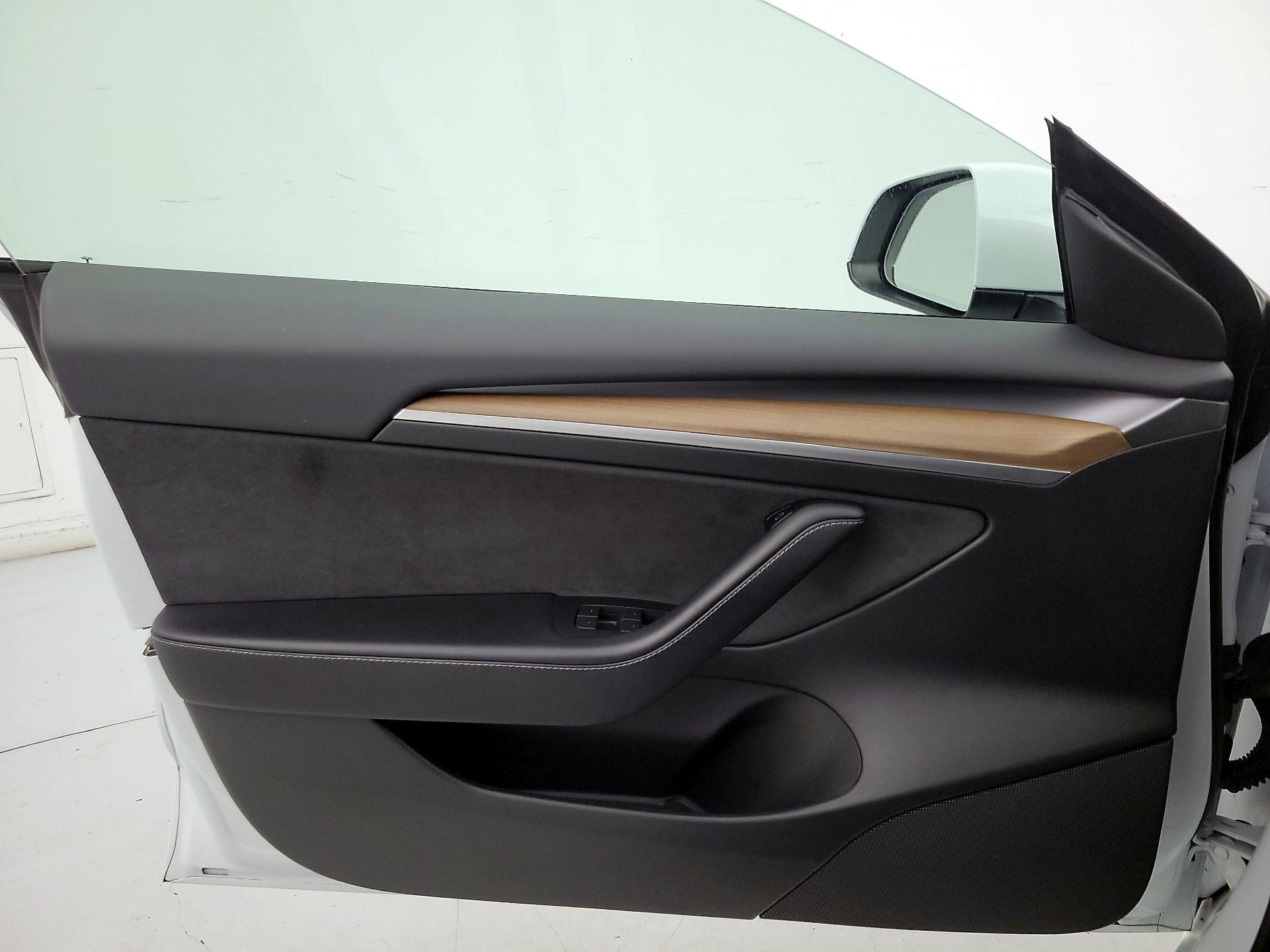 Thumbnail: 2023 Tesla Model 3 - 12