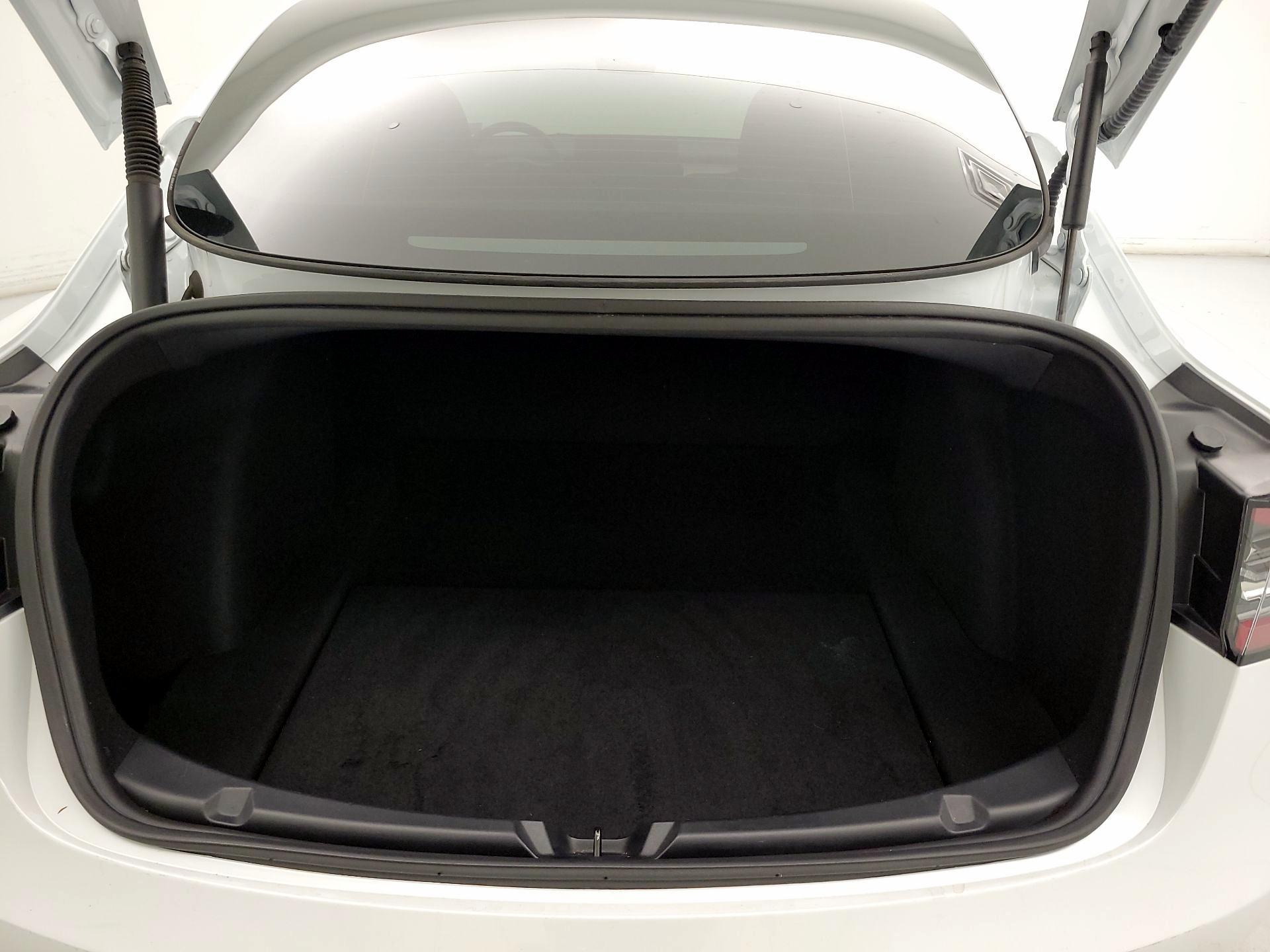 Thumbnail: 2023 Tesla Model 3 - 20