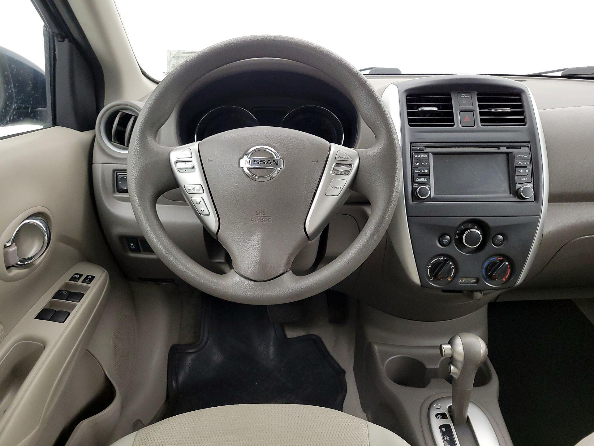 Thumbnail: 2015 Nissan Versa - 10