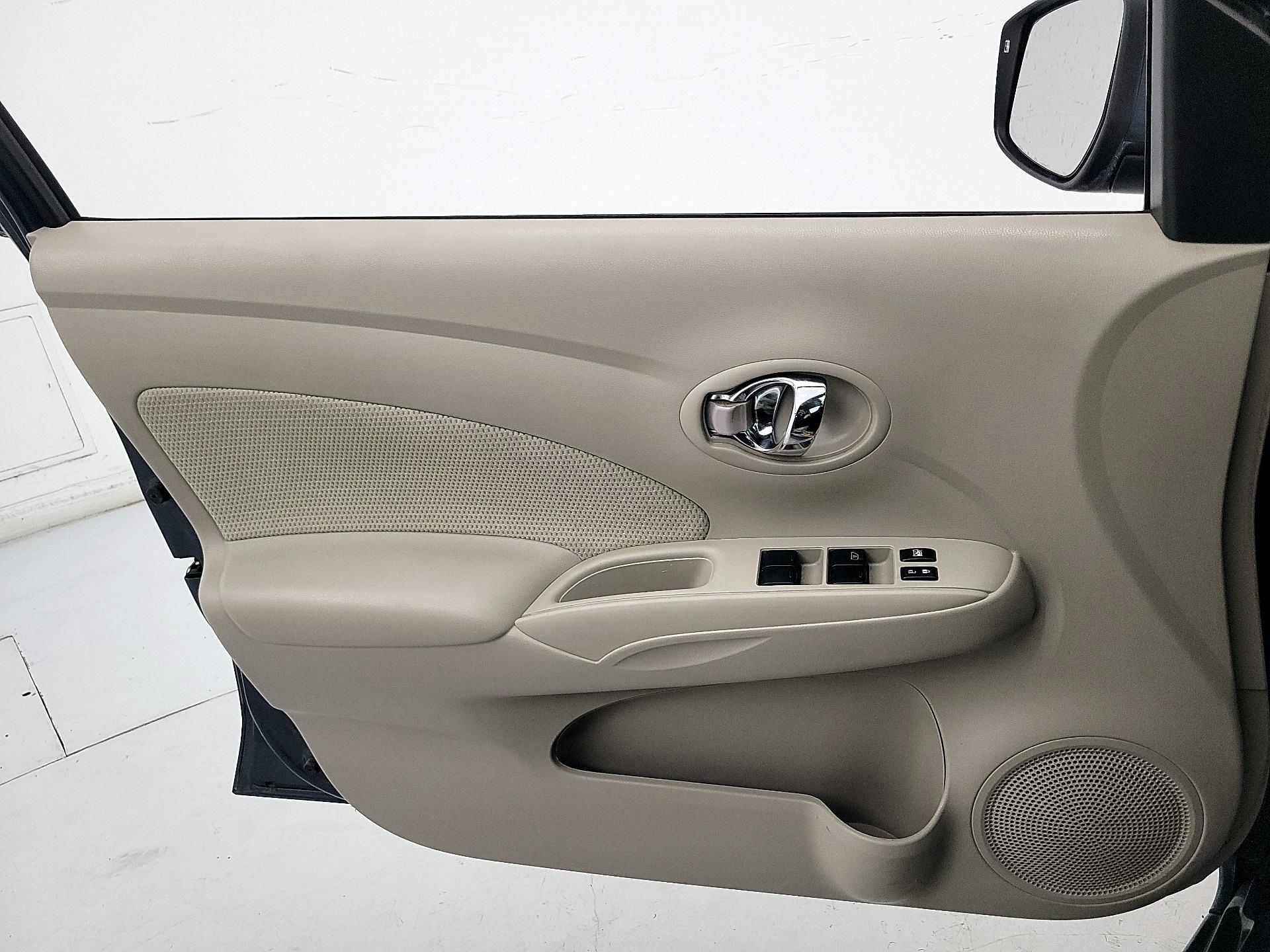 Thumbnail: 2015 Nissan Versa - 12