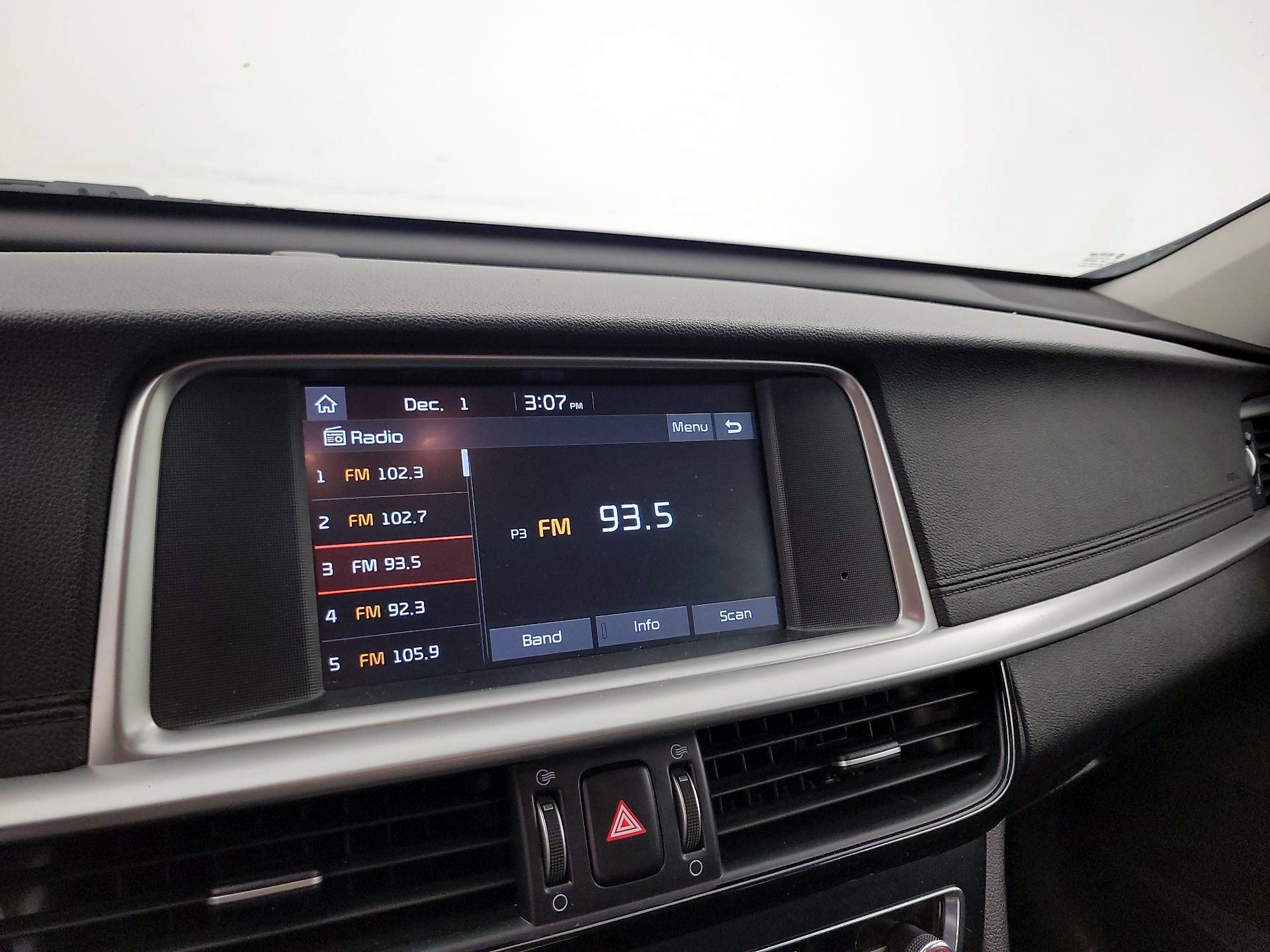 Thumbnail: 2020 Kia Optima - 15