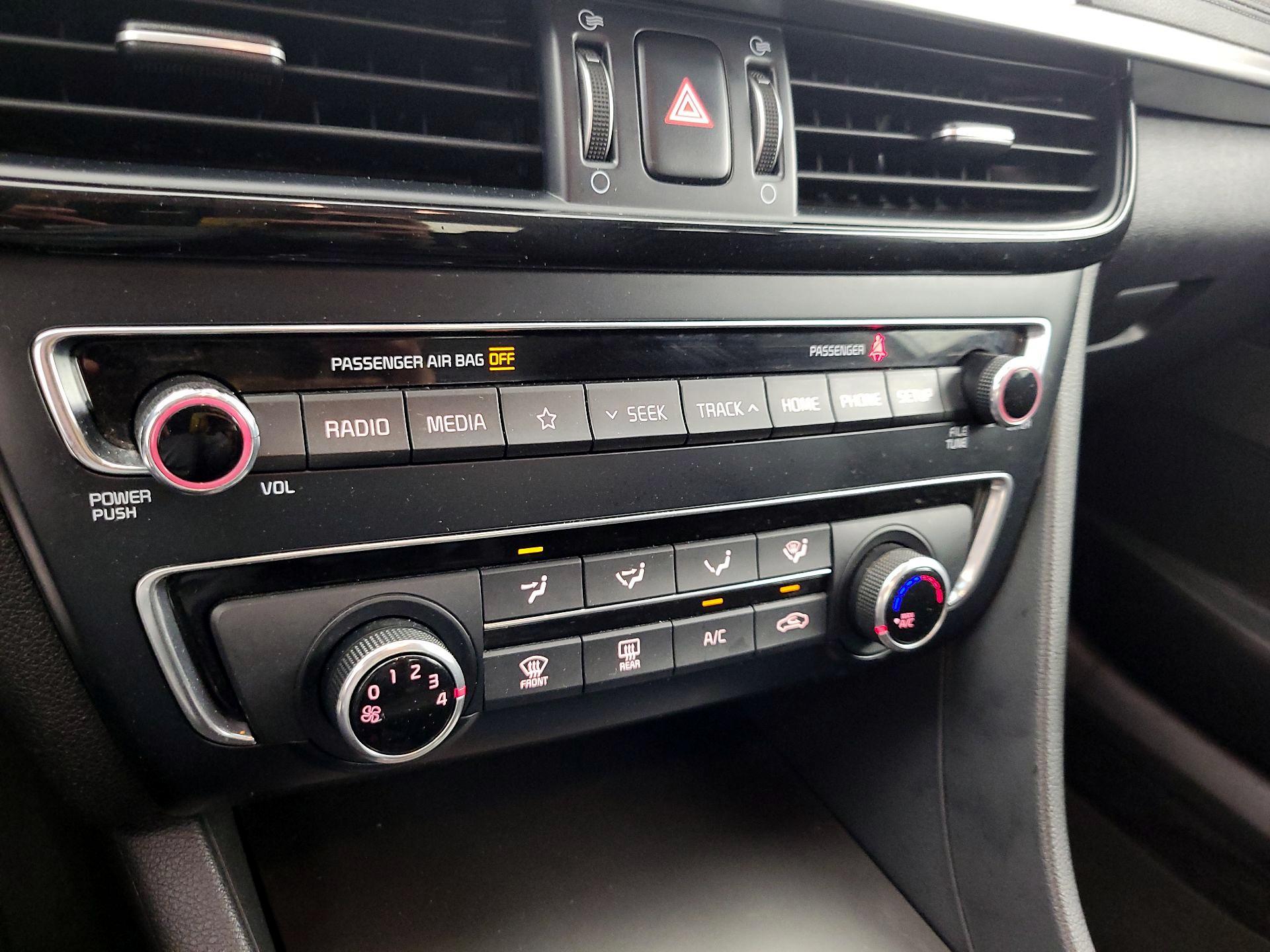 Thumbnail: 2020 Kia Optima - 16