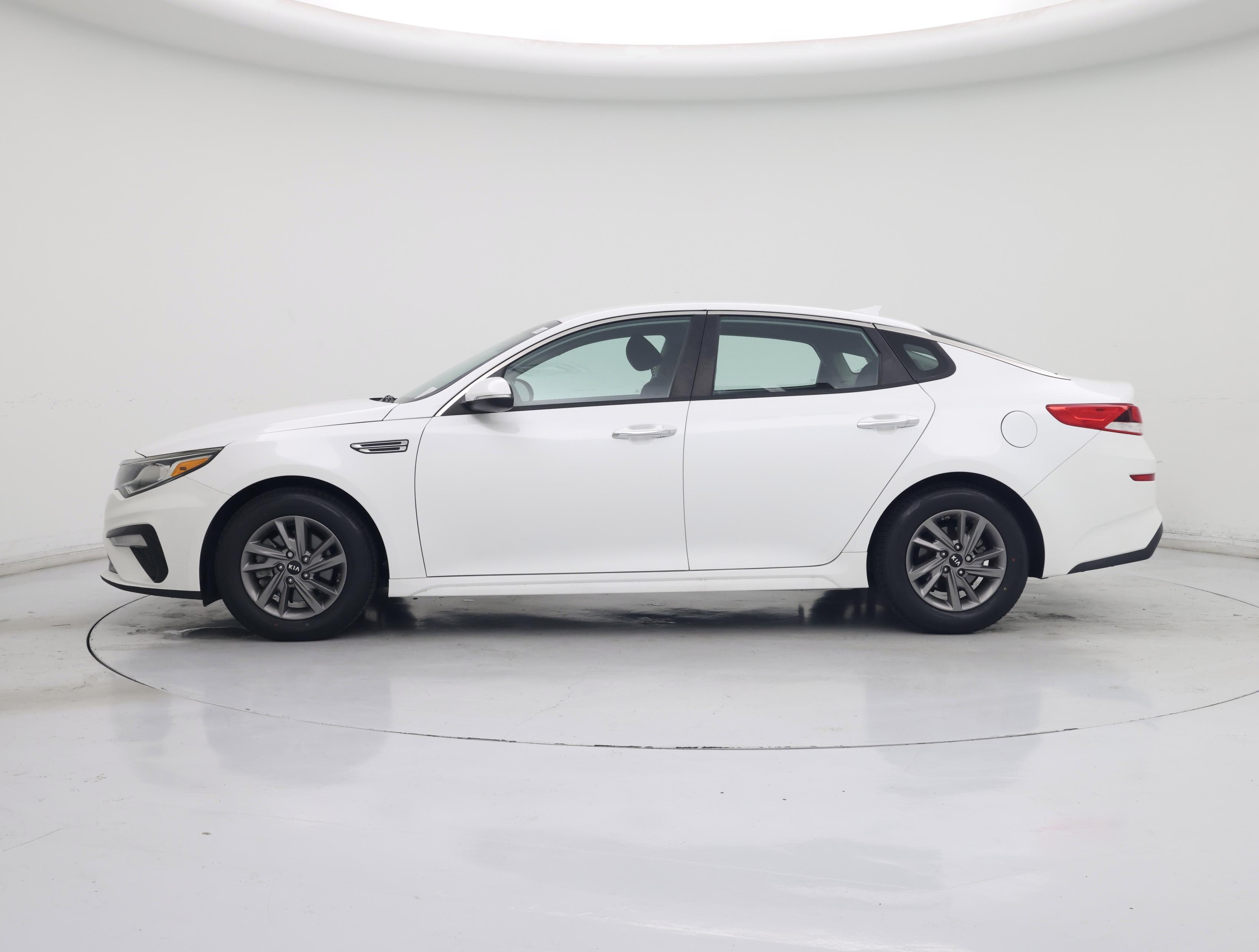 Thumbnail: 2020 Kia Optima - 3