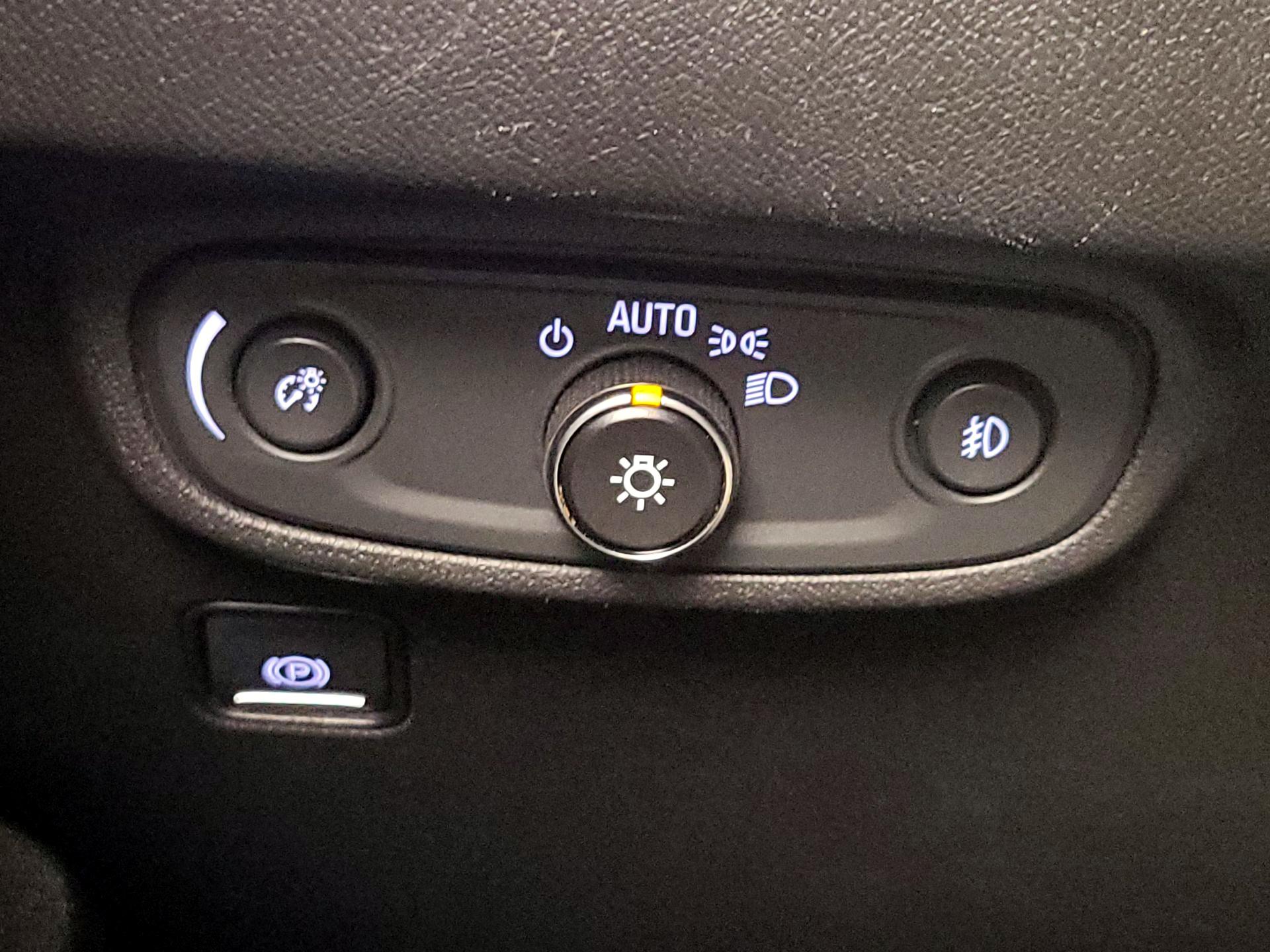 Thumbnail: 2020 GMC Terrain - 13