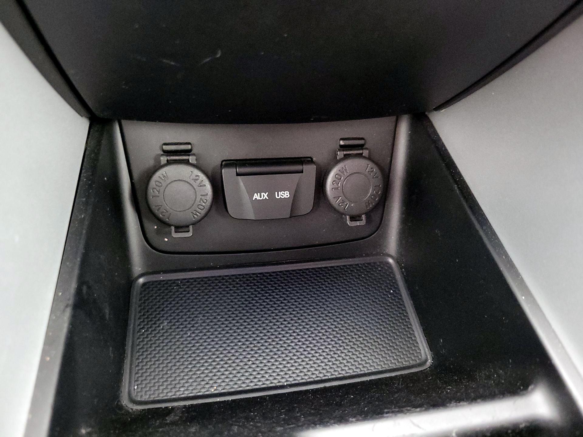 Thumbnail: 2014 Hyundai Sonata - 19