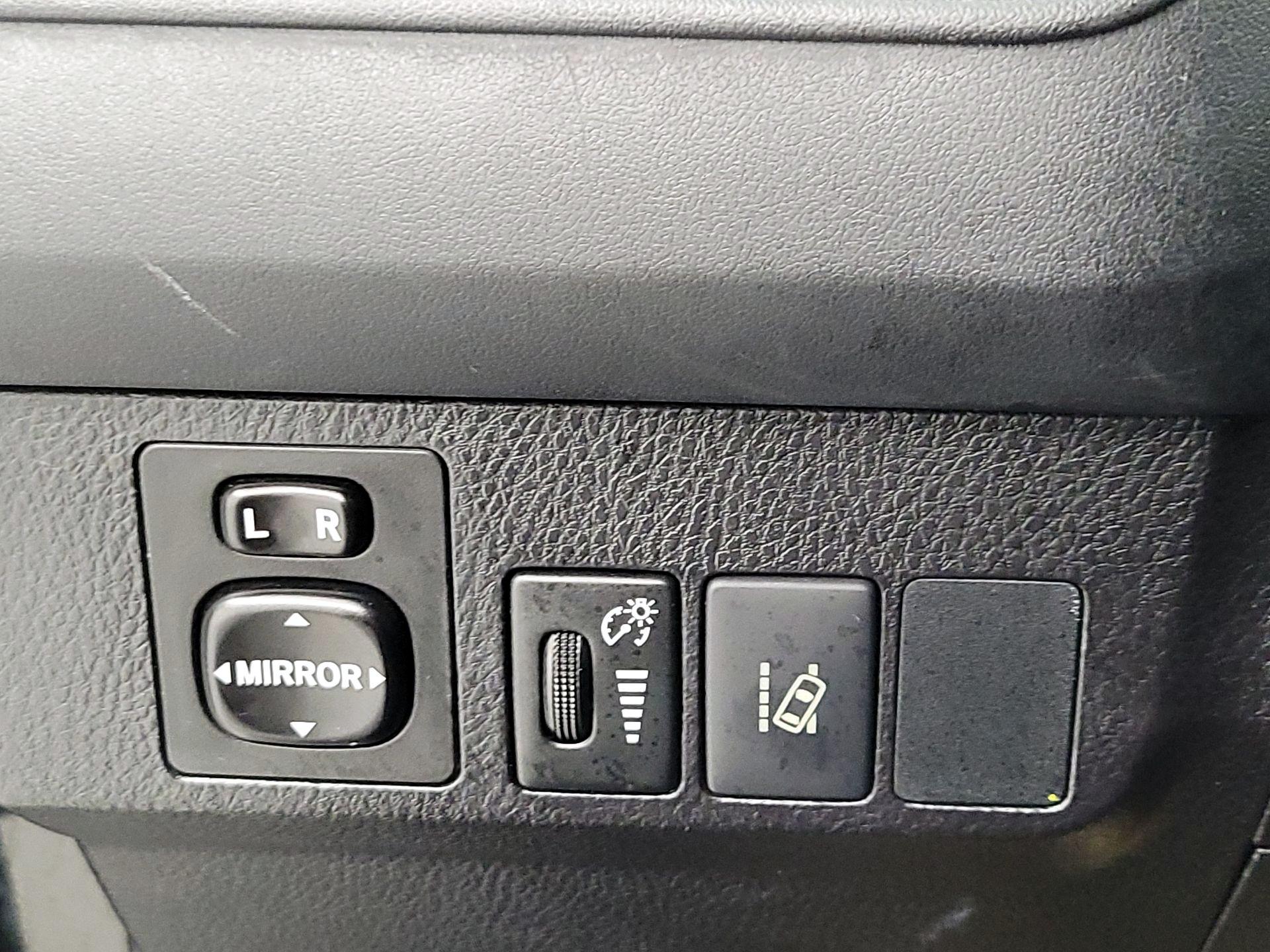 Thumbnail: 2017 Toyota RAV4 - 13