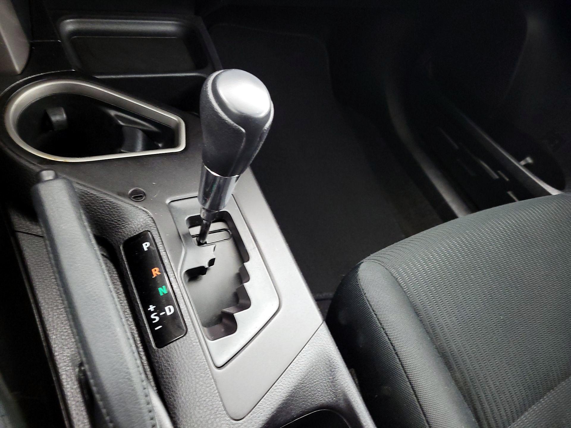 Thumbnail: 2017 Toyota RAV4 - 17