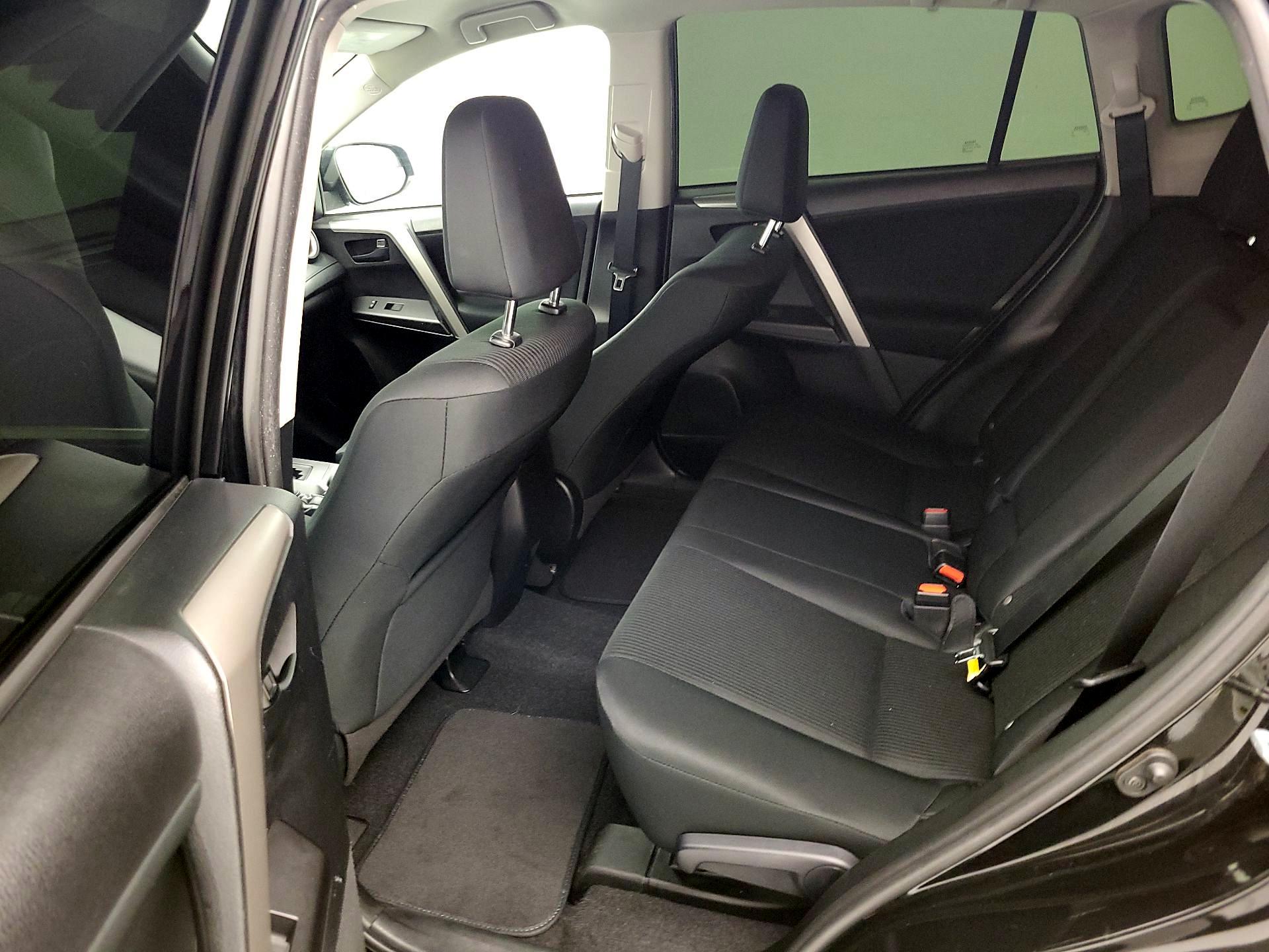 Thumbnail: 2017 Toyota RAV4 - 18