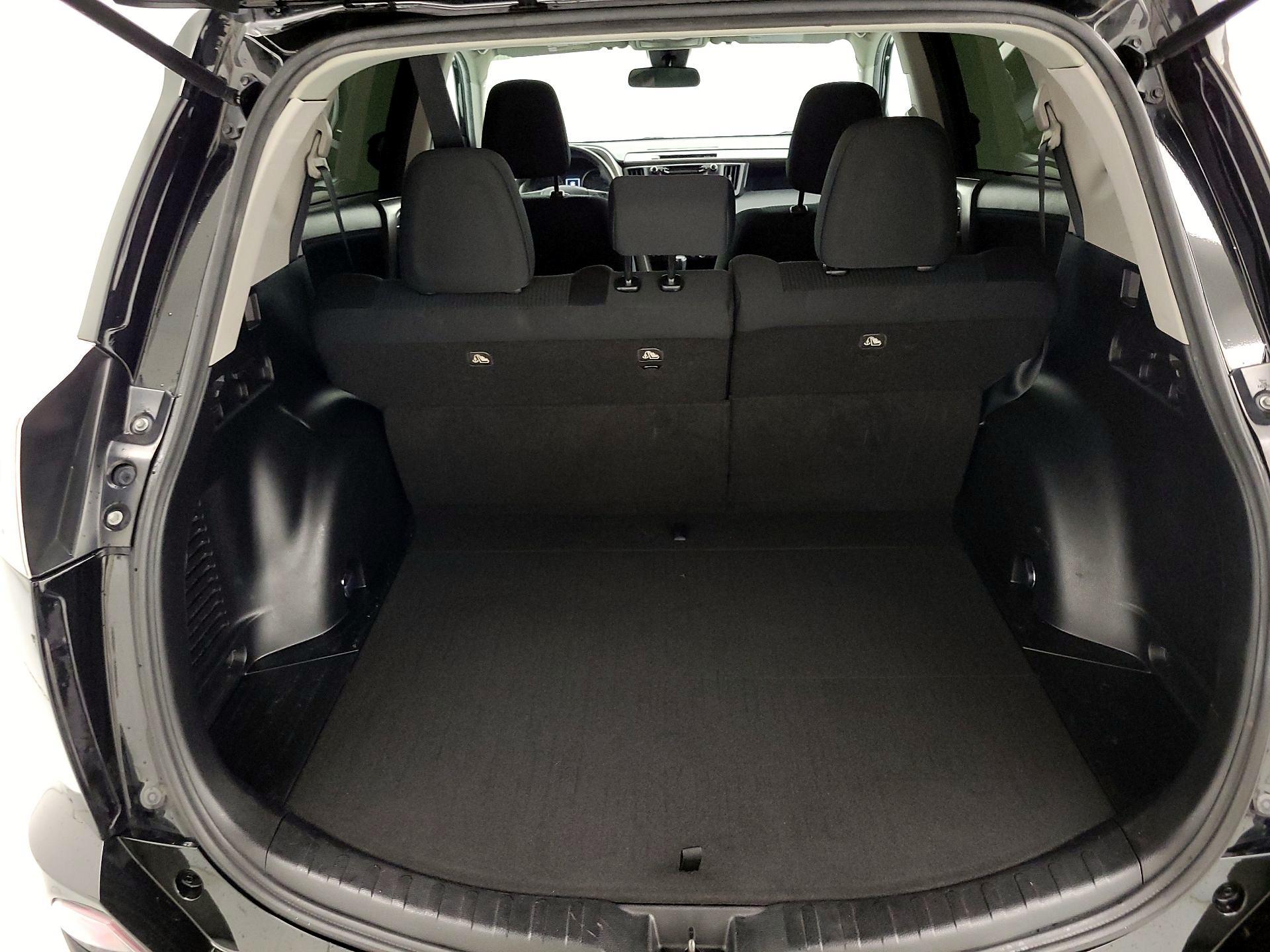 Thumbnail: 2017 Toyota RAV4 - 19