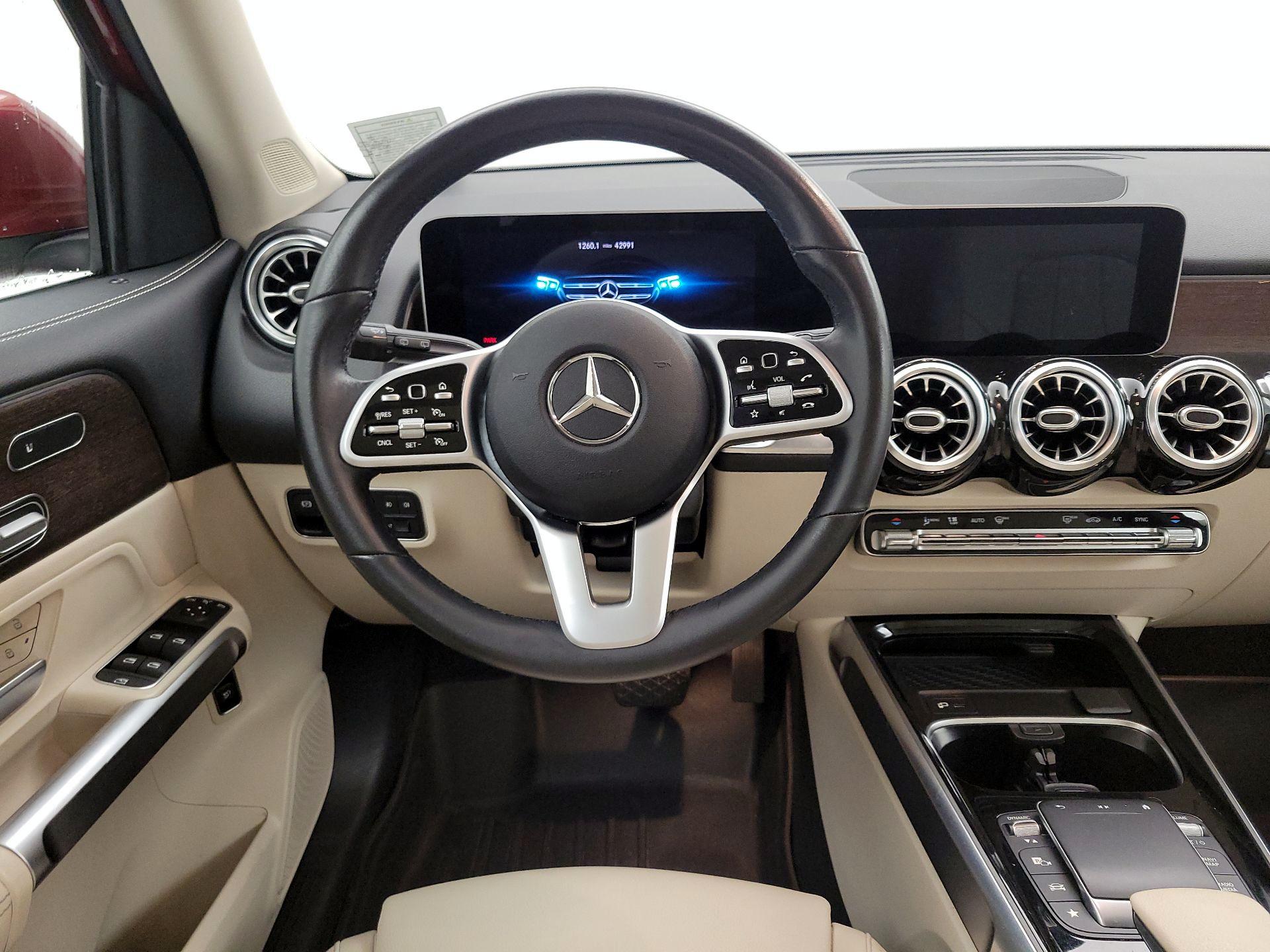 Thumbnail: 2021 Mercedes-Benz GLB - 10