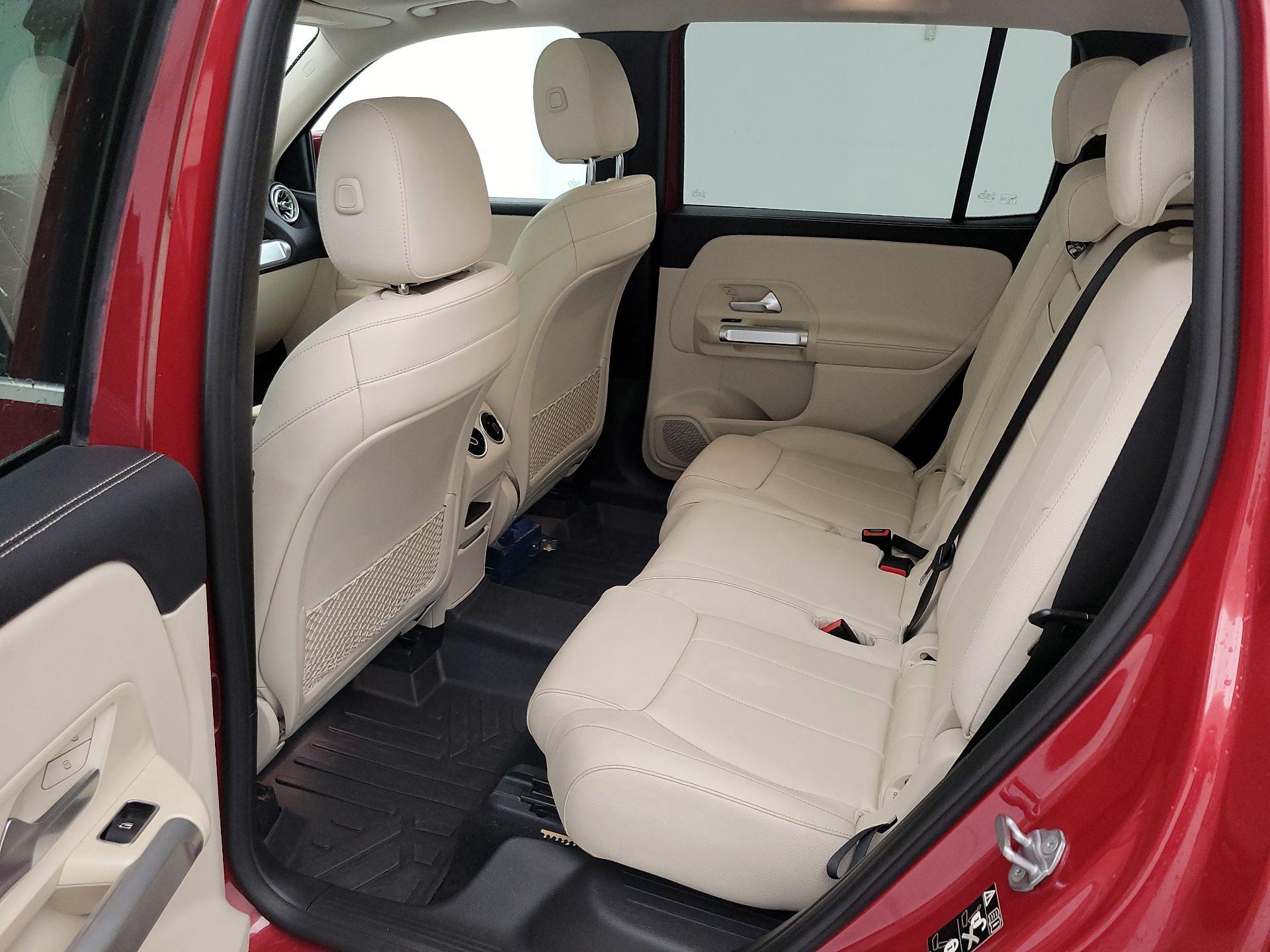 Thumbnail: 2021 Mercedes-Benz GLB - 18