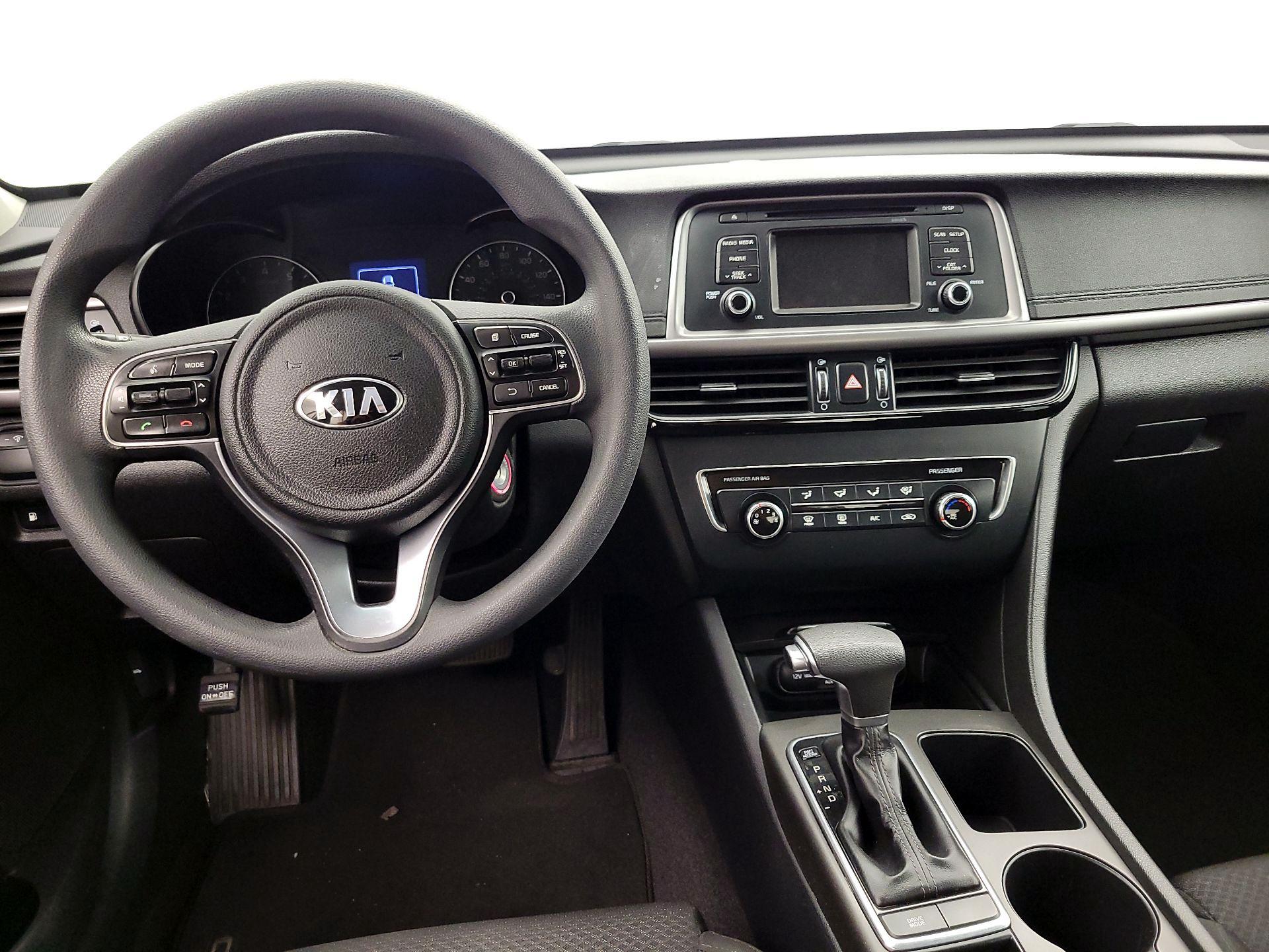 Thumbnail: 2016 Kia Optima - 9