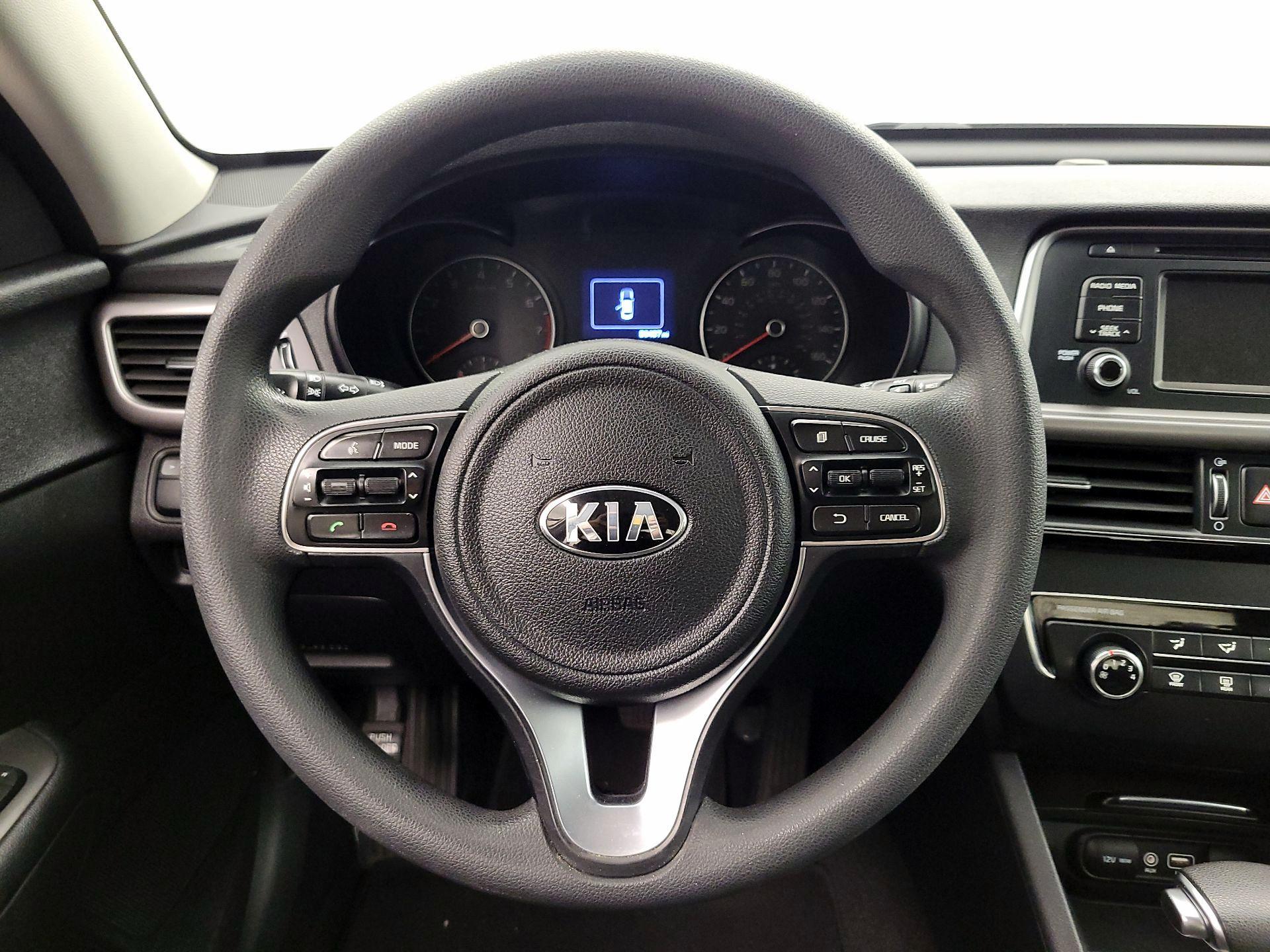 Thumbnail: 2016 Kia Optima - 10