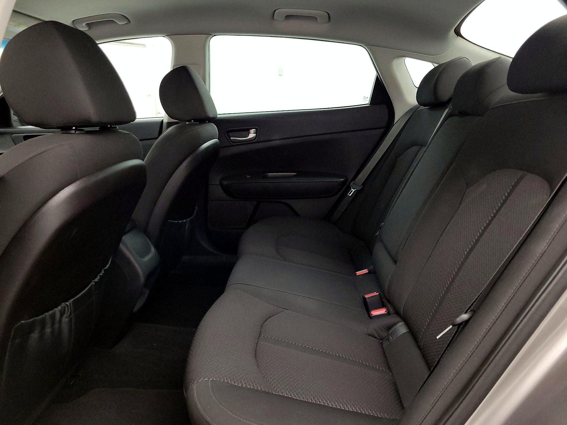 Thumbnail: 2016 Kia Optima - 19