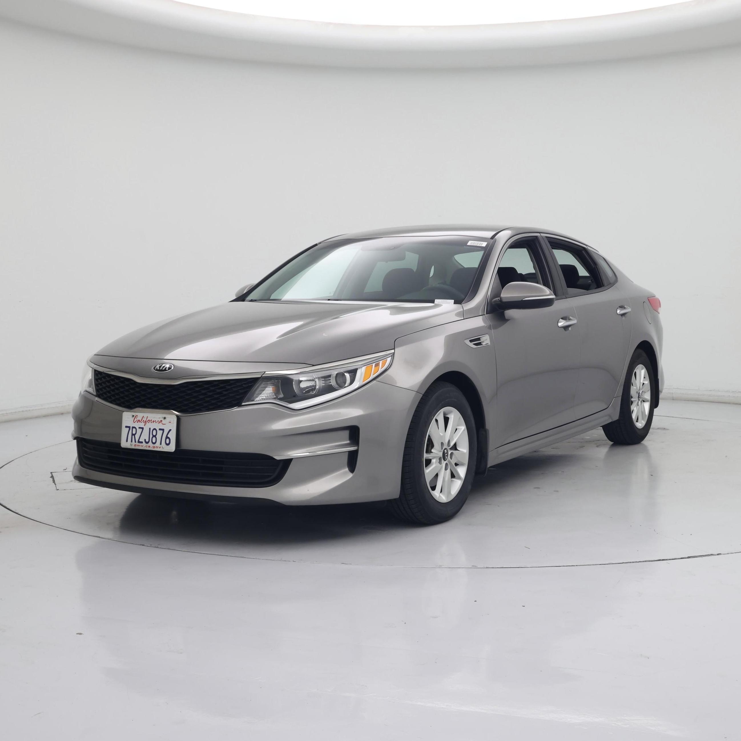 Thumbnail: 2016 Kia Optima - 4